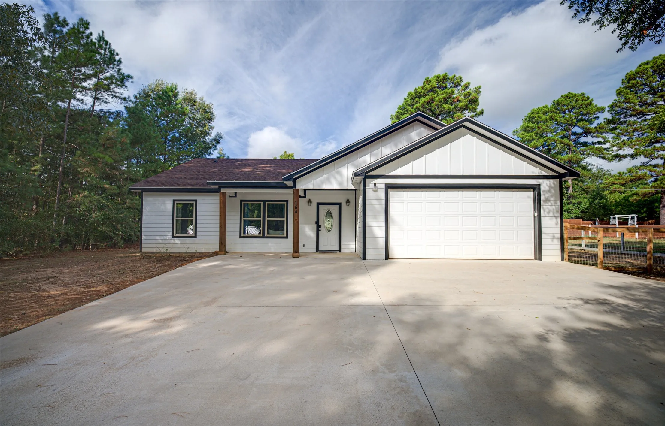 Single Family Residence For Sale in Wood County , 164 County Road 2157, Quitman, Texas 75783, 3 Bedroom, 2 Bathroom, 2 Garage spaces, 1,592 Sqft, built in 2023, mls#21402060, Real Estate Agent in Quitman, Homes For Sale in Wood county, Homes For Sale in Quitman, Realtor in Quitman Texas, Real Estate Brokerage Independent Realty Texas, Luminita Cordes Realtor