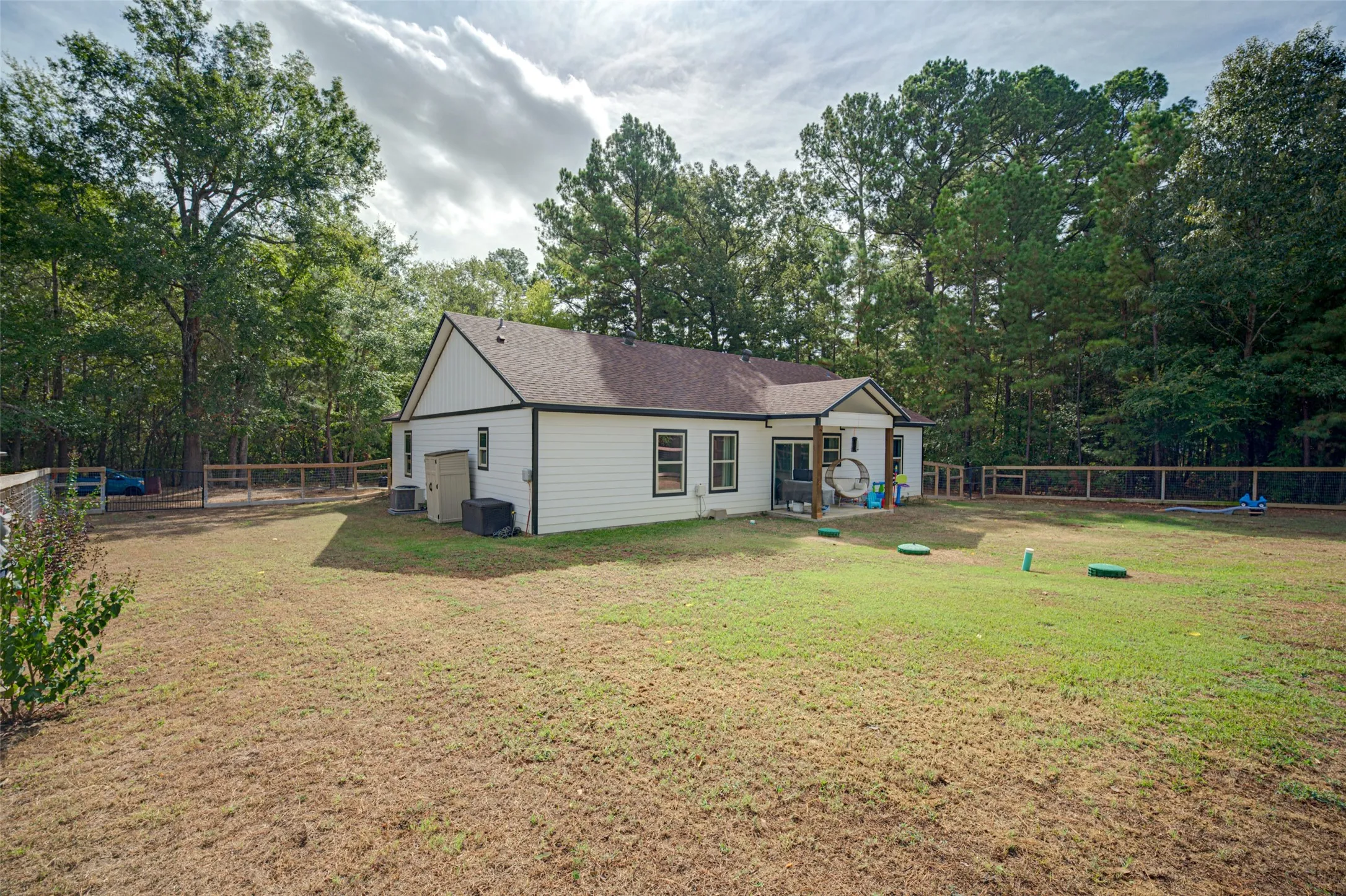 Single Family Residence For Sale in Wood County , 164 County Road 2157, Quitman, Texas 75783, 3 Bedroom, 2 Bathroom, 2 Garage spaces, 1,592 Sqft, built in 2023, mls#21402060, Real Estate Agent in Quitman, Homes For Sale in Wood county, Homes For Sale in Quitman, Realtor in Quitman Texas, Real Estate Brokerage Independent Realty Texas, Luminita Cordes Realtor