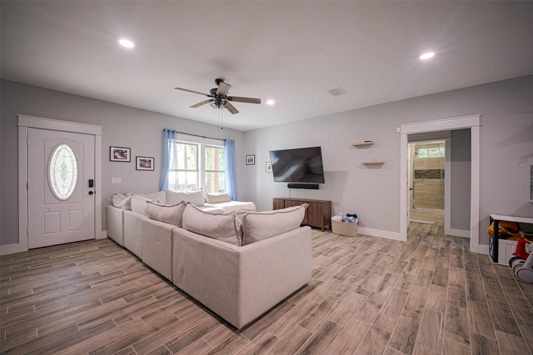 Single Family Residence For Sale in Wood County , 164 County Road 2157, Quitman, Texas 75783, 3 Bedroom, 2 Bathroom, 2 Garage spaces, 1,592 Sqft, built in 2023, mls#21402060, Real Estate Agent in Quitman, Homes For Sale in Wood county, Homes For Sale in Quitman, Realtor in Quitman Texas, Real Estate Brokerage Independent Realty Texas, Luminita Cordes Realtor