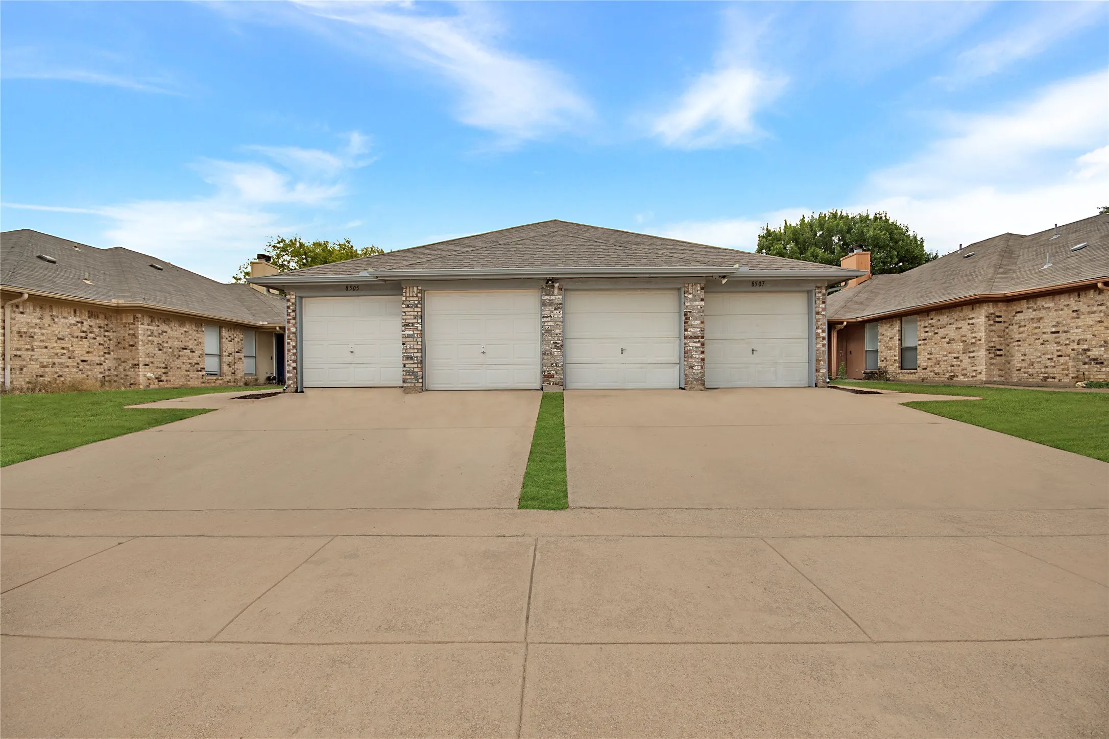 Duplex For Rent in Tarrant County , 8507 Gatlinburg Drive, Fort Worth, Texas 76123, 3 Bedroom, 2 Bathroom, 2 Garage spaces, 1,006 Sqft, built in 1986, mls#21401734, Real Estate Agent in Fort Worth, Homes For Rent in Tarrant county, Homes For Rent in Fort Worth, Realtor in Fort Worth Texas, Real Estate Brokerage Independent Realty Texas, Luminita Cordes Realtor