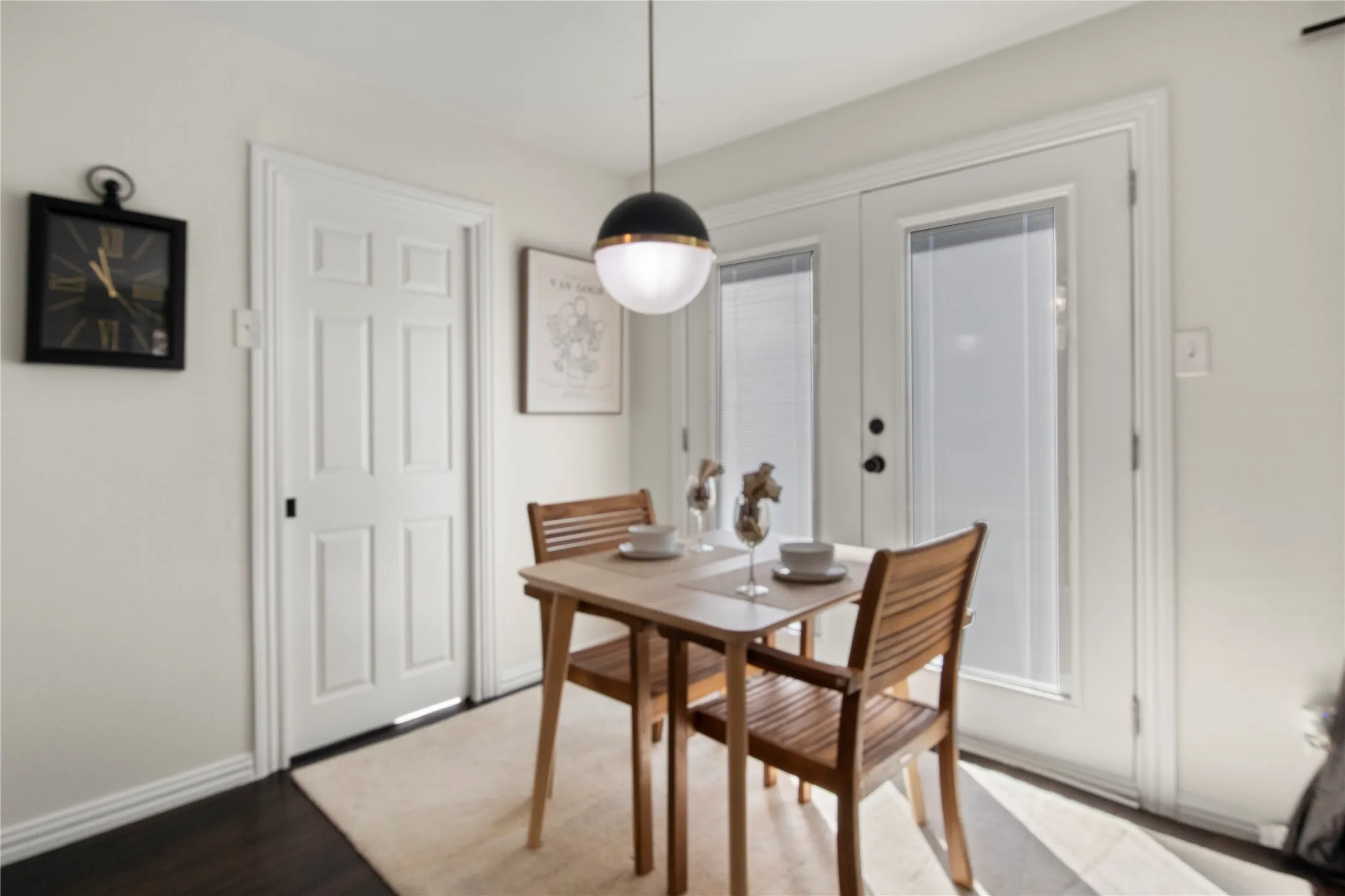 Condominium For Sale in Tarrant County , 2310 Balsam Drive B301, Arlington, Texas 76006, 1 Bedroom, 1 Bathroom, Garage spaces, 614 Sqft, built in 1981, mls#21400086, Real Estate Agent in Arlington, Homes For Sale in Tarrant county, Homes For Sale in Arlington, Realtor in Arlington Texas, Real Estate Brokerage Independent Realty Texas, Luminita Cordes Realtor
