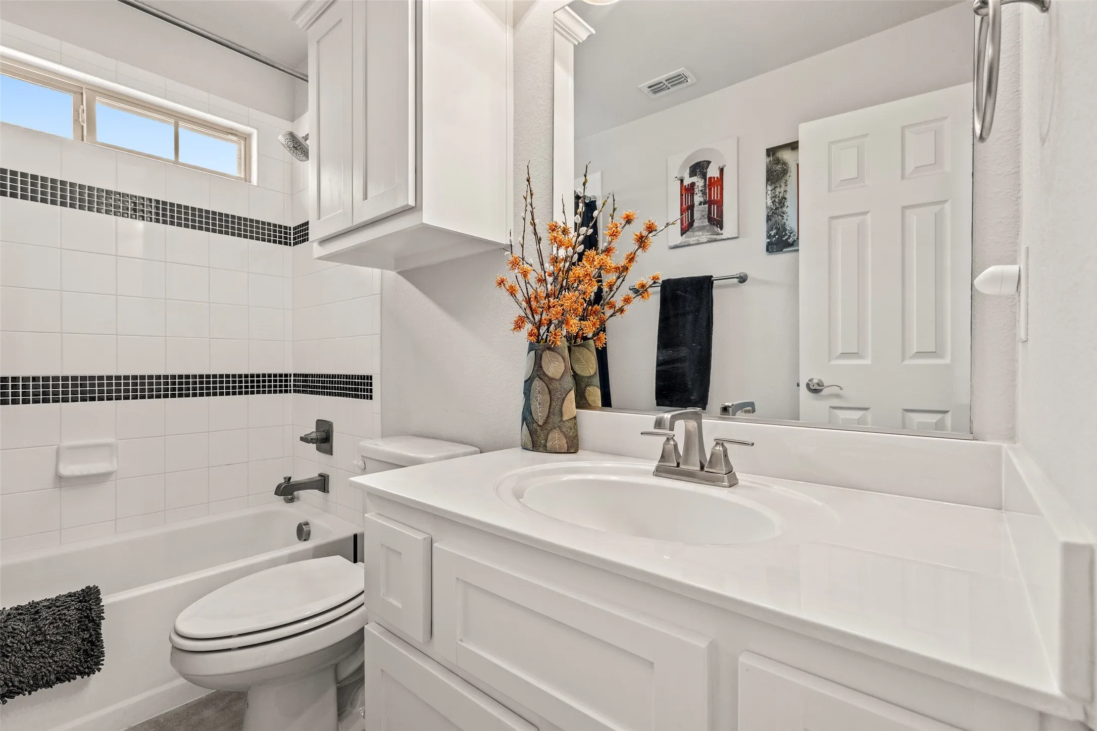 Single Family Residence For Sale in Tarrant County , 5437 Percy Priest Street, Fort Worth, Texas 76179, 5 Bedroom, 4 Bathroom, 2 Garage spaces, 4,019 Sqft, built in 2015, mls#21402095, Real Estate Agent in Fort Worth, Homes For Sale in Tarrant county, Homes For Sale in Fort Worth, Realtor in Fort Worth Texas, Real Estate Brokerage Independent Realty Texas, Luminita Cordes Realtor