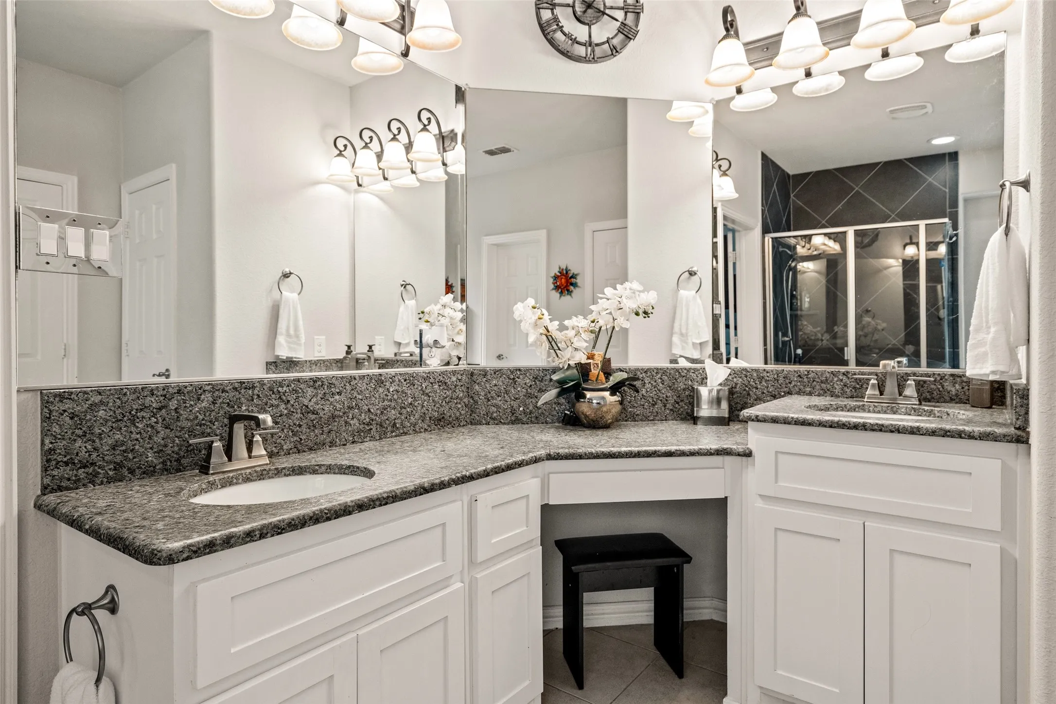 Single Family Residence For Sale in Tarrant County , 5437 Percy Priest Street, Fort Worth, Texas 76179, 5 Bedroom, 4 Bathroom, 2 Garage spaces, 4,019 Sqft, built in 2015, mls#21402095, Real Estate Agent in Fort Worth, Homes For Sale in Tarrant county, Homes For Sale in Fort Worth, Realtor in Fort Worth Texas, Real Estate Brokerage Independent Realty Texas, Luminita Cordes Realtor