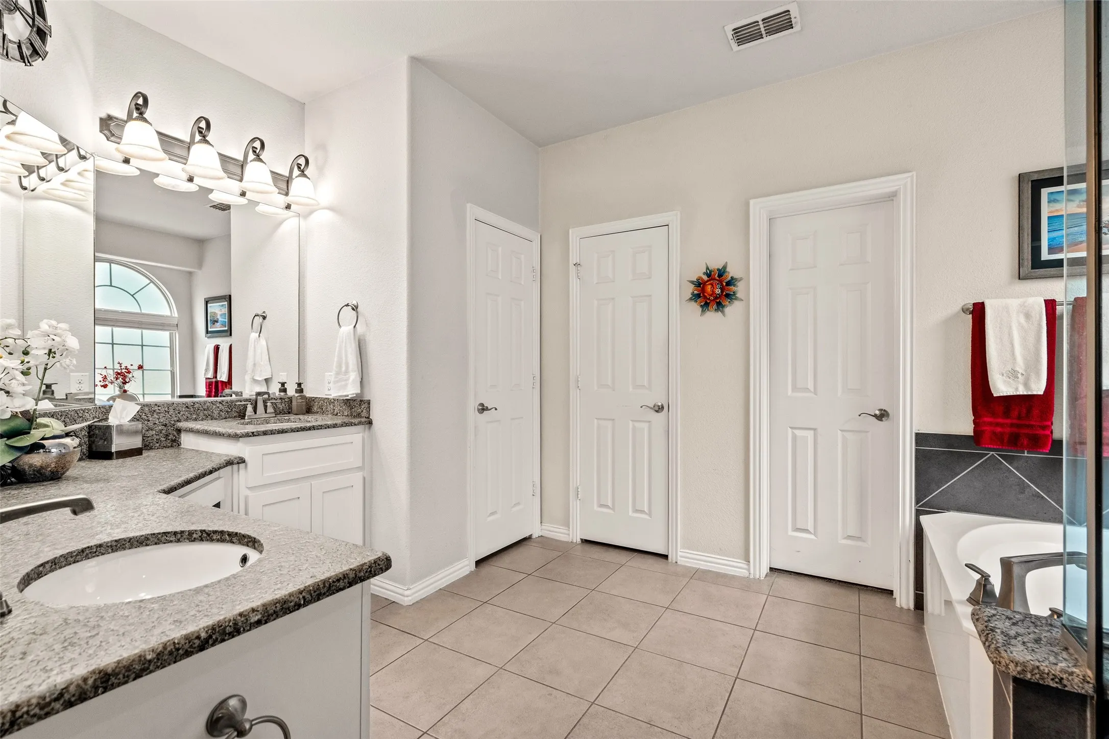 Single Family Residence For Sale in Tarrant County , 5437 Percy Priest Street, Fort Worth, Texas 76179, 5 Bedroom, 4 Bathroom, 2 Garage spaces, 4,019 Sqft, built in 2015, mls#21402095, Real Estate Agent in Fort Worth, Homes For Sale in Tarrant county, Homes For Sale in Fort Worth, Realtor in Fort Worth Texas, Real Estate Brokerage Independent Realty Texas, Luminita Cordes Realtor