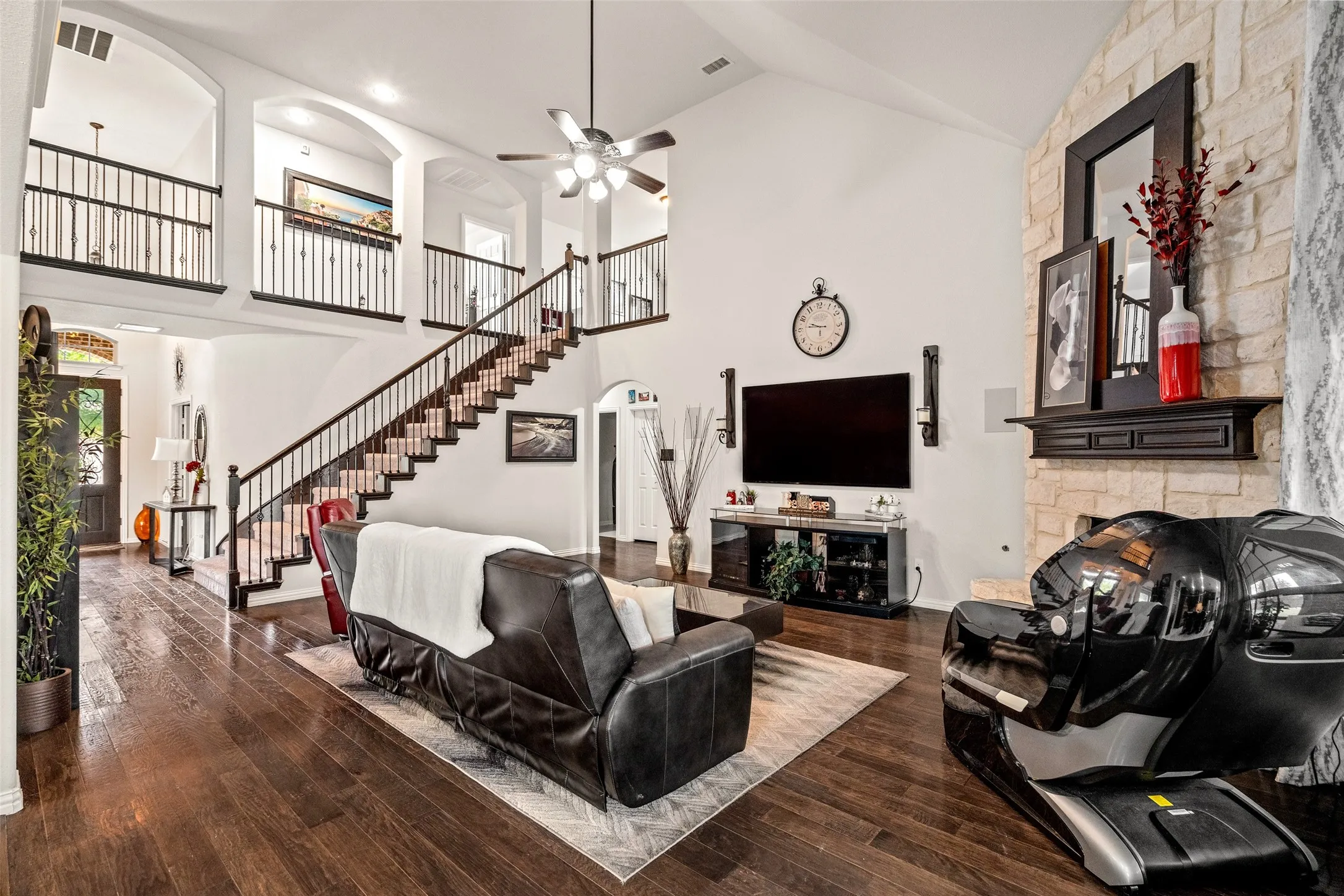 Single Family Residence For Sale in Tarrant County , 5437 Percy Priest Street, Fort Worth, Texas 76179, 5 Bedroom, 4 Bathroom, 2 Garage spaces, 4,019 Sqft, built in 2015, mls#21402095, Real Estate Agent in Fort Worth, Homes For Sale in Tarrant county, Homes For Sale in Fort Worth, Realtor in Fort Worth Texas, Real Estate Brokerage Independent Realty Texas, Luminita Cordes Realtor