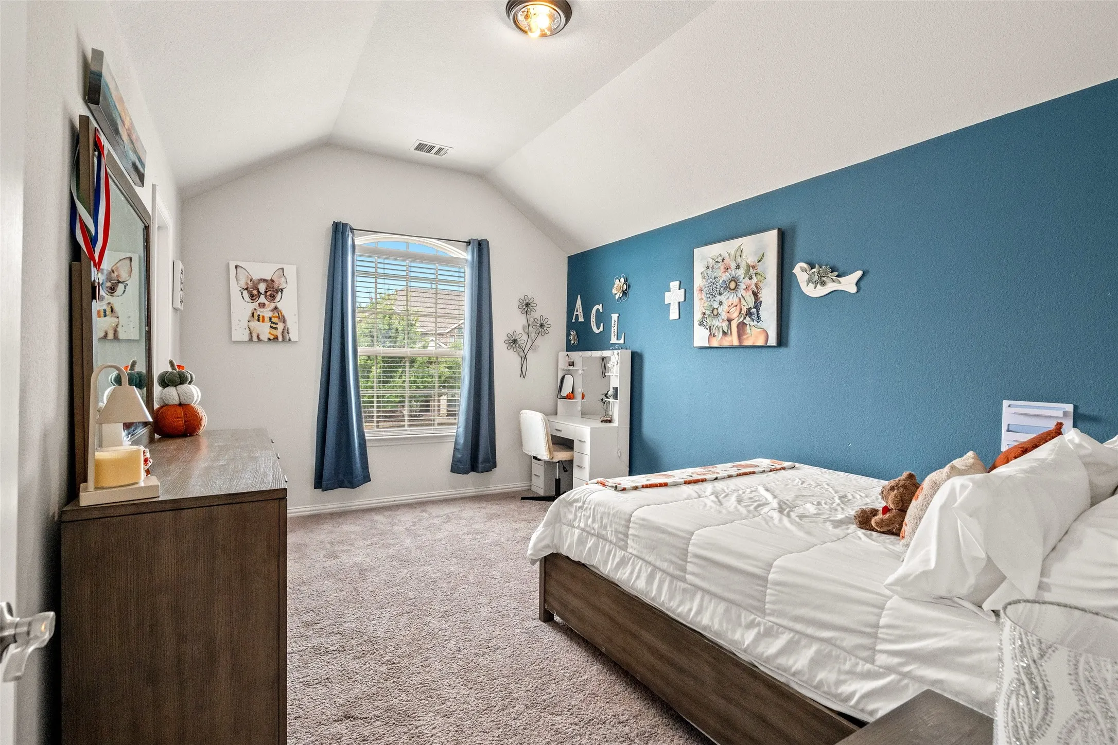 Single Family Residence For Sale in Tarrant County , 5437 Percy Priest Street, Fort Worth, Texas 76179, 5 Bedroom, 4 Bathroom, 2 Garage spaces, 4,019 Sqft, built in 2015, mls#21402095, Real Estate Agent in Fort Worth, Homes For Sale in Tarrant county, Homes For Sale in Fort Worth, Realtor in Fort Worth Texas, Real Estate Brokerage Independent Realty Texas, Luminita Cordes Realtor