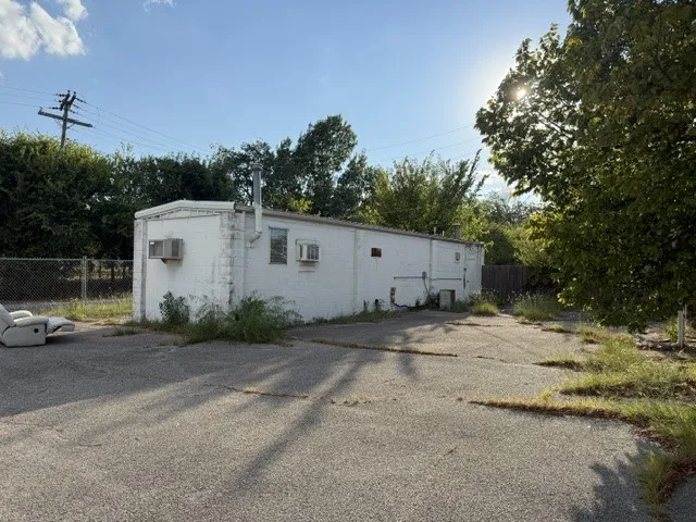 Cinder block maintenance building.