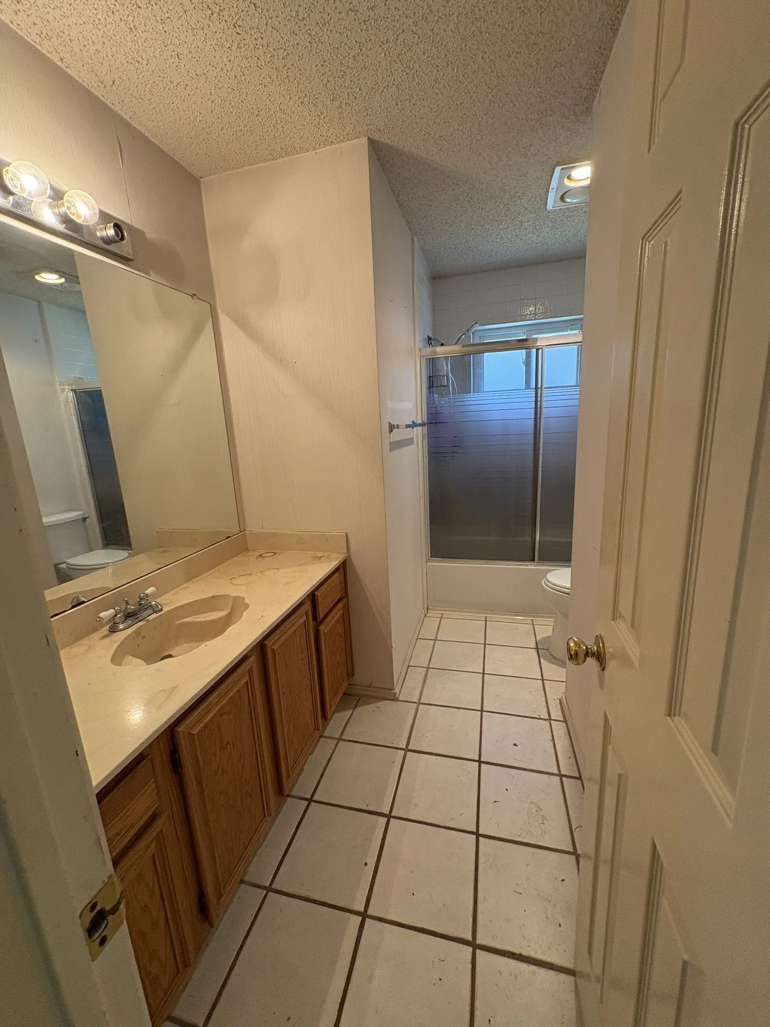 Single Family Residence For Sale in Dallas County , 8006 Weatherly Drive, Rowlett, Texas 75089, 3 Bedroom, 2 Bathroom, 2 Garage spaces, 2,031 Sqft, built in 1987, mls#21402045, Real Estate Agent in Rowlett, Homes For Sale in Dallas county, Homes For Sale in Rowlett, Realtor in Rowlett Texas, Real Estate Brokerage Independent Realty Texas, Luminita Cordes Realtor