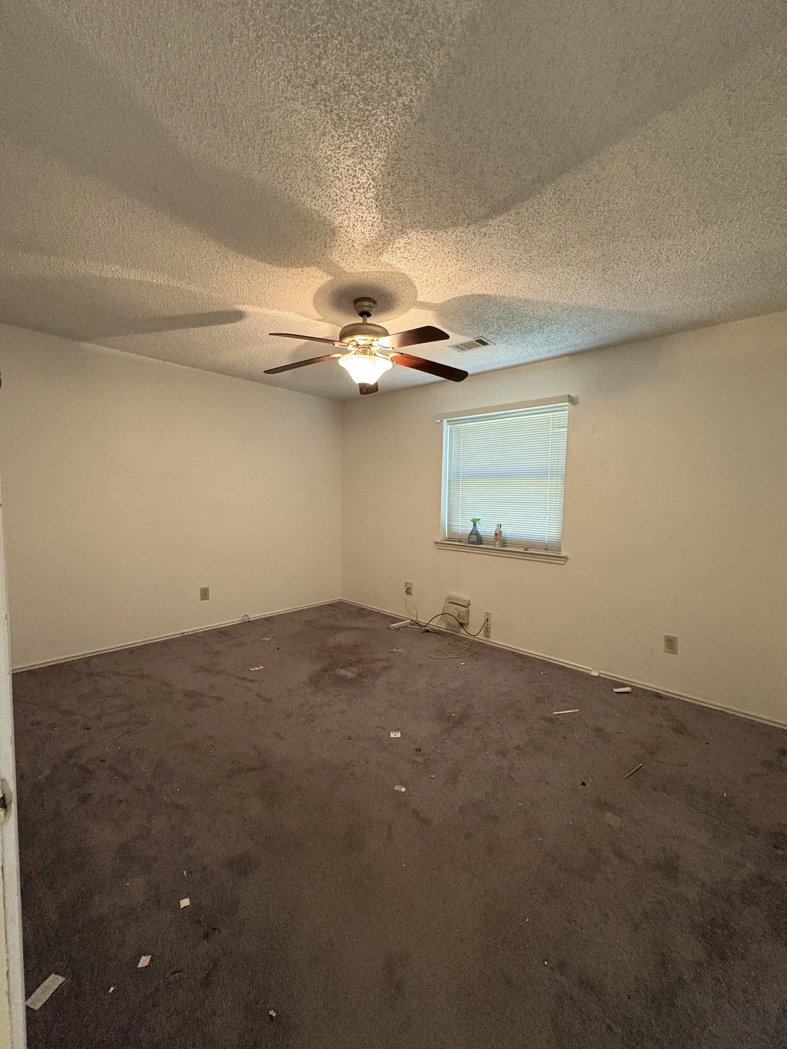 Single Family Residence For Sale in Dallas County , 8006 Weatherly Drive, Rowlett, Texas 75089, 3 Bedroom, 2 Bathroom, 2 Garage spaces, 2,031 Sqft, built in 1987, mls#21402045, Real Estate Agent in Rowlett, Homes For Sale in Dallas county, Homes For Sale in Rowlett, Realtor in Rowlett Texas, Real Estate Brokerage Independent Realty Texas, Luminita Cordes Realtor