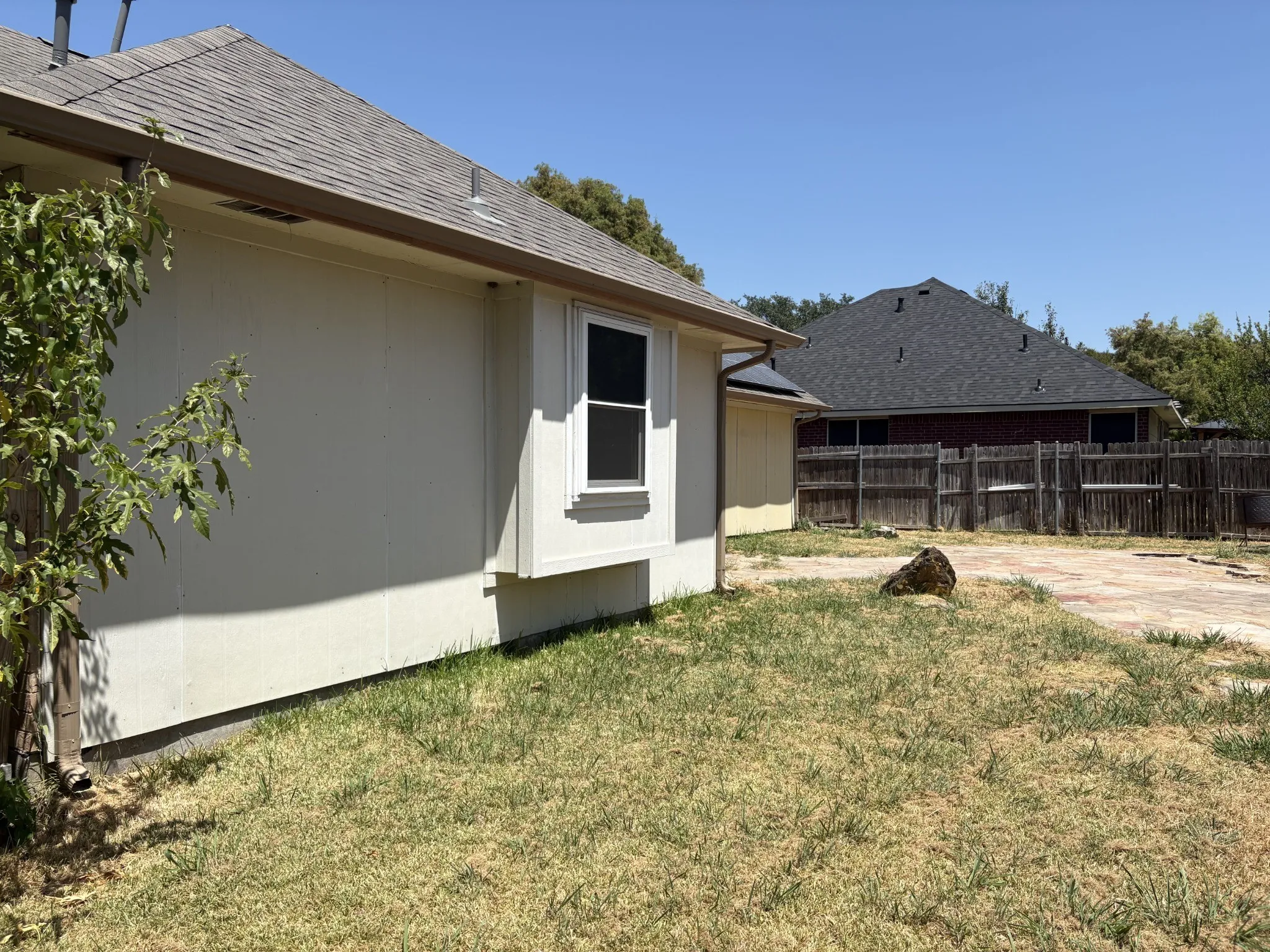 Single Family Residence For Sale in Dallas County , 8006 Weatherly Drive, Rowlett, Texas 75089, 3 Bedroom, 2 Bathroom, 2 Garage spaces, 2,031 Sqft, built in 1987, mls#21402045, Real Estate Agent in Rowlett, Homes For Sale in Dallas county, Homes For Sale in Rowlett, Realtor in Rowlett Texas, Real Estate Brokerage Independent Realty Texas, Luminita Cordes Realtor