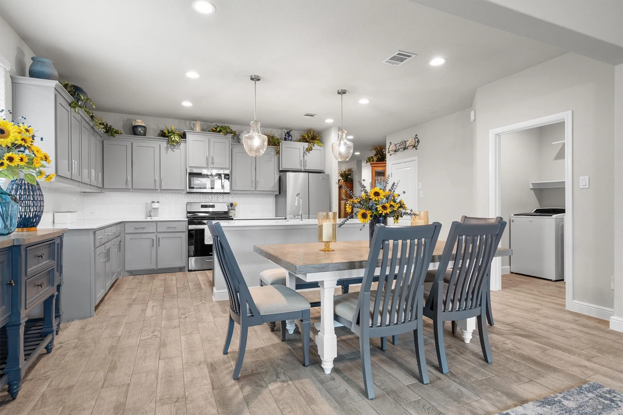 Single Family Residence For Sale in Wise County , 146 Hawksbill Lane, Rhome, Texas 76078, 4 Bedroom, 2 Bathroom, 2 Garage spaces, 2,189 Sqft, built in 2022, mls#21392029, Real Estate Agent in Rhome, Homes For Sale in Wise county, Homes For Sale in Rhome, Realtor in Rhome Texas, Real Estate Brokerage Independent Realty Texas, Luminita Cordes Realtor