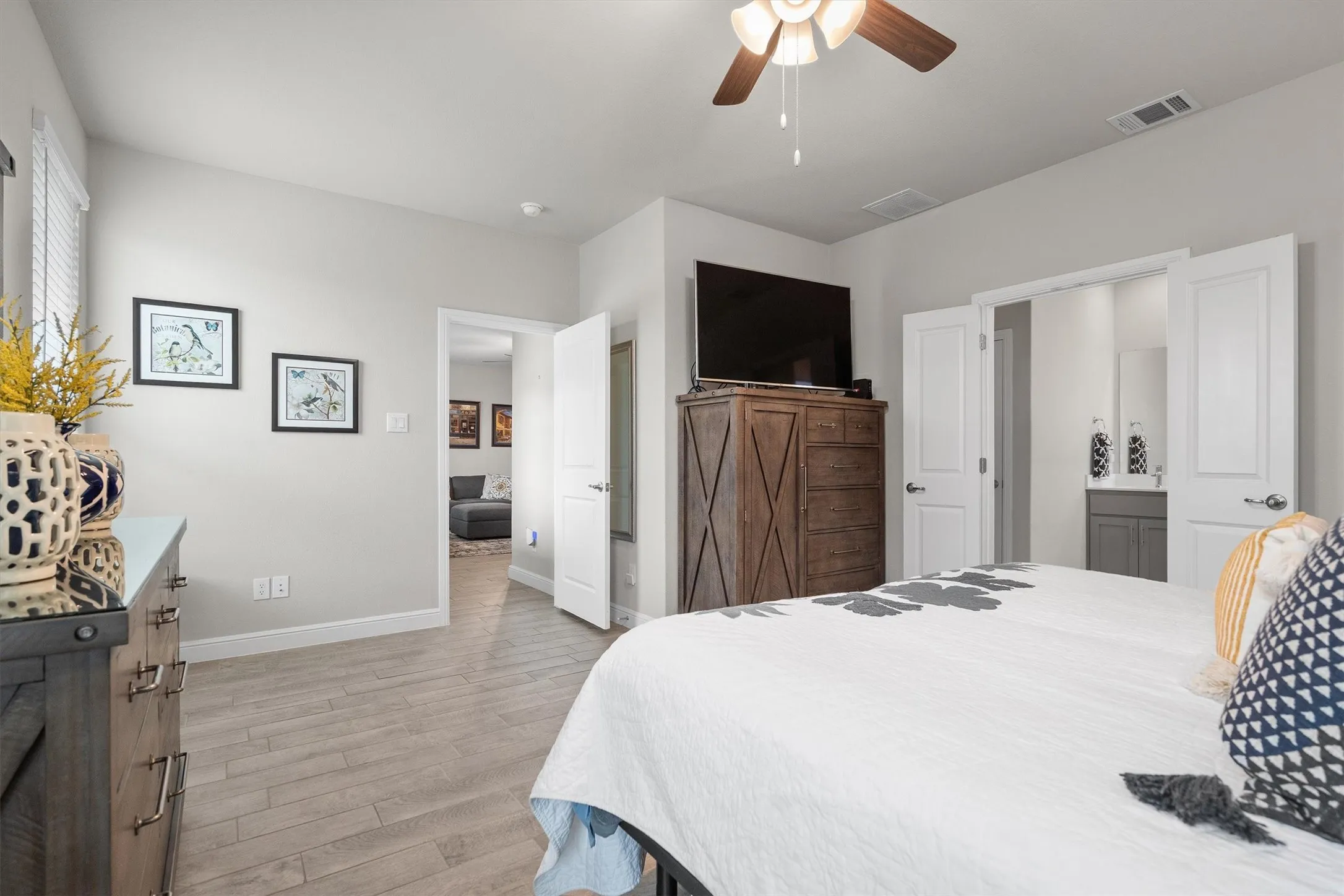 Single Family Residence For Sale in Wise County , 146 Hawksbill Lane, Rhome, Texas 76078, 4 Bedroom, 2 Bathroom, 2 Garage spaces, 2,189 Sqft, built in 2022, mls#21392029, Real Estate Agent in Rhome, Homes For Sale in Wise county, Homes For Sale in Rhome, Realtor in Rhome Texas, Real Estate Brokerage Independent Realty Texas, Luminita Cordes Realtor