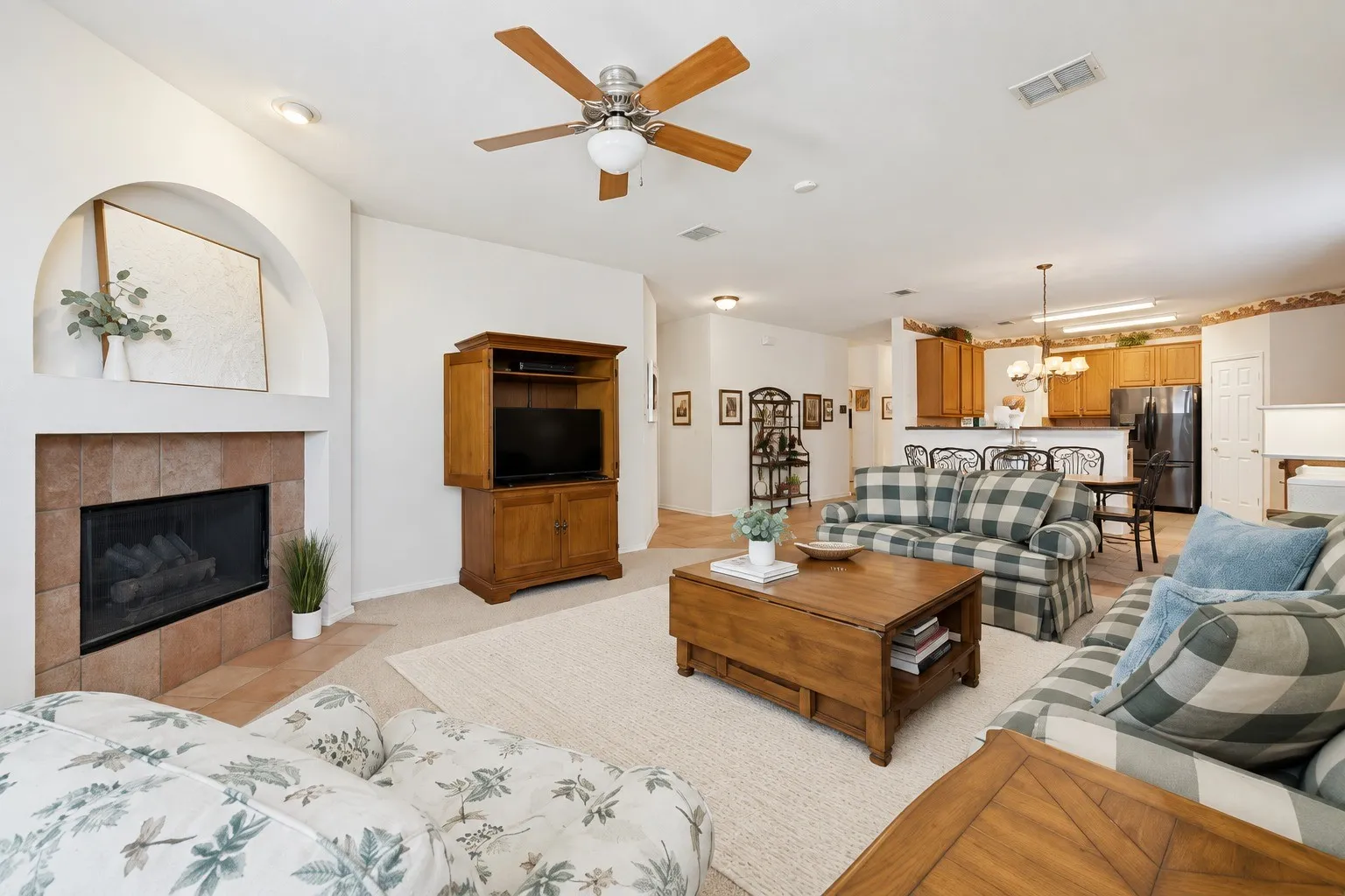 Single Family Residence For Sale in Collin County , 3113 Paradise Valley Drive, Plano, Texas 75025, 3 Bedroom, 2 Bathroom, 2 Garage spaces, 2,126 Sqft, built in 2001, mls#21400133, Real Estate Agent in Plano, Homes For Sale in Collin county, Homes For Sale in Plano, Realtor in Plano Texas, Real Estate Brokerage Independent Realty Texas, Luminita Cordes Realtor