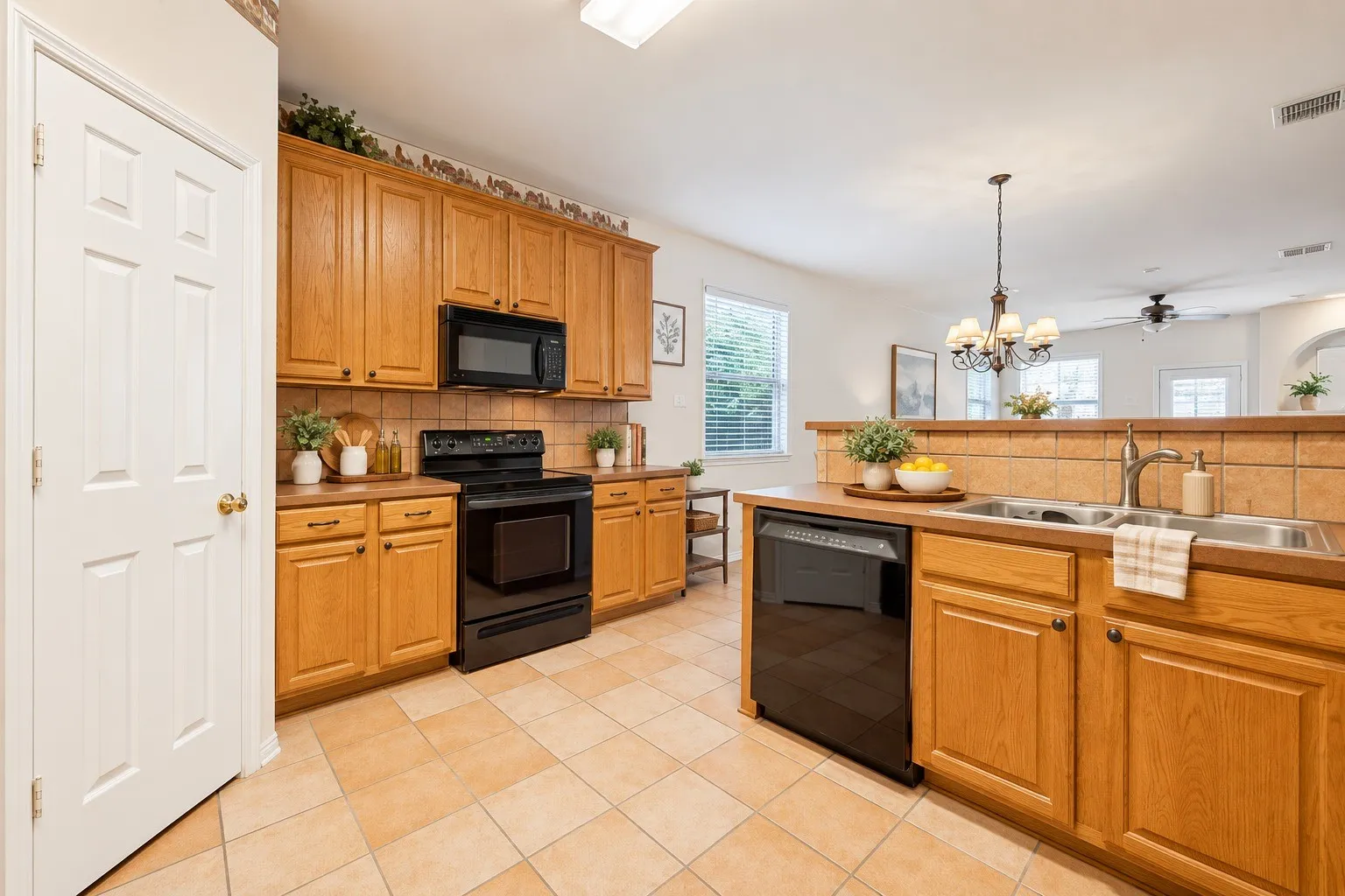 Single Family Residence For Sale in Collin County , 3113 Paradise Valley Drive, Plano, Texas 75025, 3 Bedroom, 2 Bathroom, 2 Garage spaces, 2,126 Sqft, built in 2001, mls#21400133, Real Estate Agent in Plano, Homes For Sale in Collin county, Homes For Sale in Plano, Realtor in Plano Texas, Real Estate Brokerage Independent Realty Texas, Luminita Cordes Realtor