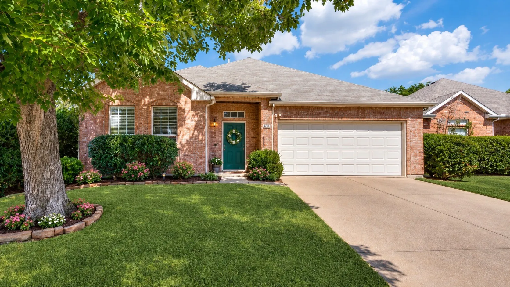 Single Family Residence For Sale in Collin County , 3113 Paradise Valley Drive, Plano, Texas 75025, 3 Bedroom, 2 Bathroom, 2 Garage spaces, 2,126 Sqft, built in 2001, mls#21400133, Real Estate Agent in Plano, Homes For Sale in Collin county, Homes For Sale in Plano, Realtor in Plano Texas, Real Estate Brokerage Independent Realty Texas, Luminita Cordes Realtor