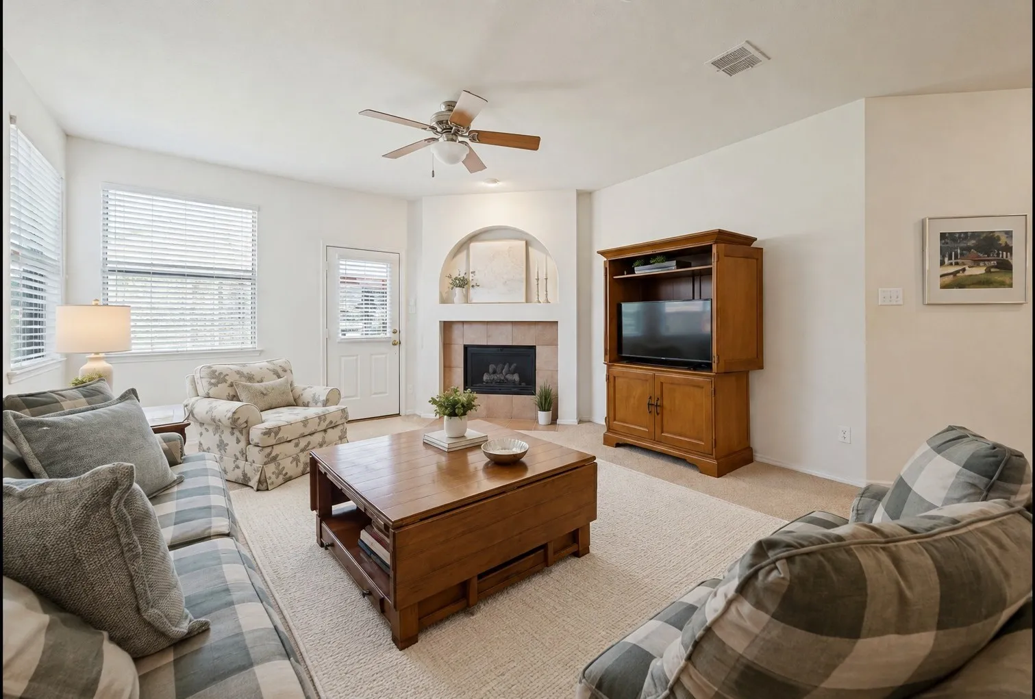 Single Family Residence For Sale in Collin County , 3113 Paradise Valley Drive, Plano, Texas 75025, 3 Bedroom, 2 Bathroom, 2 Garage spaces, 2,126 Sqft, built in 2001, mls#21400133, Real Estate Agent in Plano, Homes For Sale in Collin county, Homes For Sale in Plano, Realtor in Plano Texas, Real Estate Brokerage Independent Realty Texas, Luminita Cordes Realtor