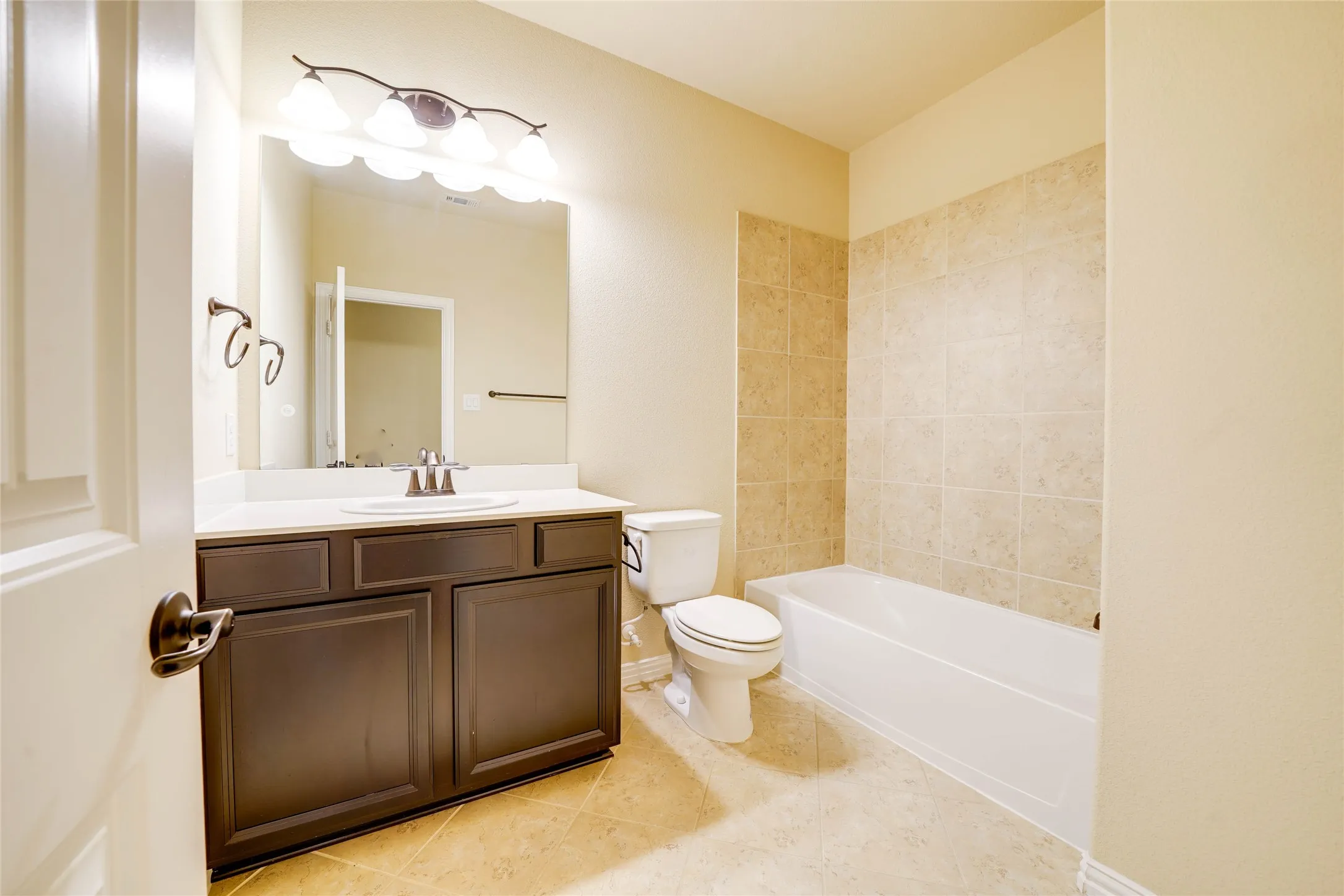 Single Family Residence For Rent in Denton County , 1262 Roma Drive, Frisco, Texas 75036, 5 Bedroom, 5 Bathroom, 2 Garage spaces, 4,192 Sqft, built in 2014, mls#21402068, Real Estate Agent in Frisco, Homes For Rent in Denton county, Homes For Rent in Frisco, Realtor in Frisco Texas, Real Estate Brokerage Independent Realty Texas, Luminita Cordes Realtor