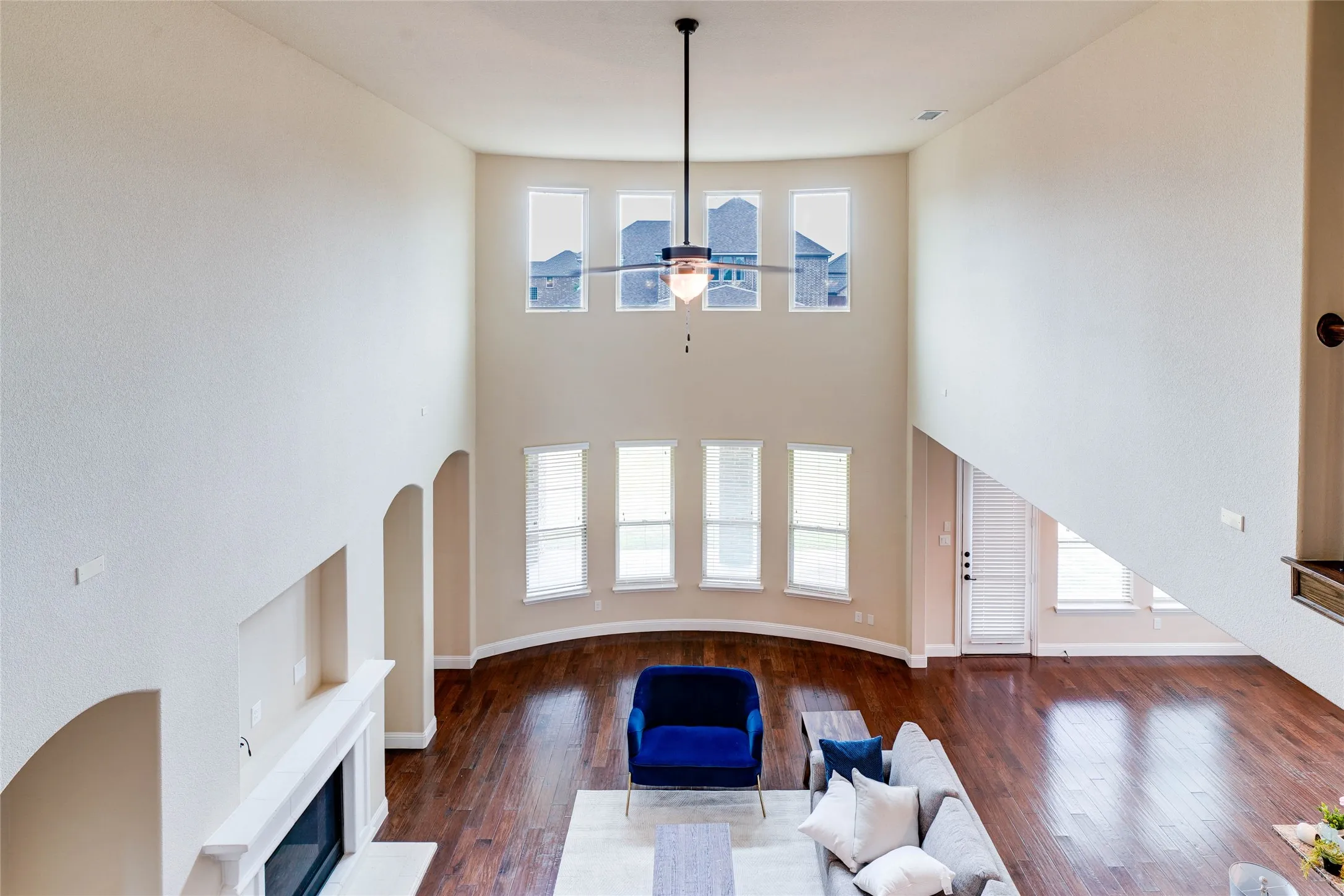 Single Family Residence For Rent in Denton County , 1262 Roma Drive, Frisco, Texas 75036, 5 Bedroom, 5 Bathroom, 2 Garage spaces, 4,192 Sqft, built in 2014, mls#21402068, Real Estate Agent in Frisco, Homes For Rent in Denton county, Homes For Rent in Frisco, Realtor in Frisco Texas, Real Estate Brokerage Independent Realty Texas, Luminita Cordes Realtor