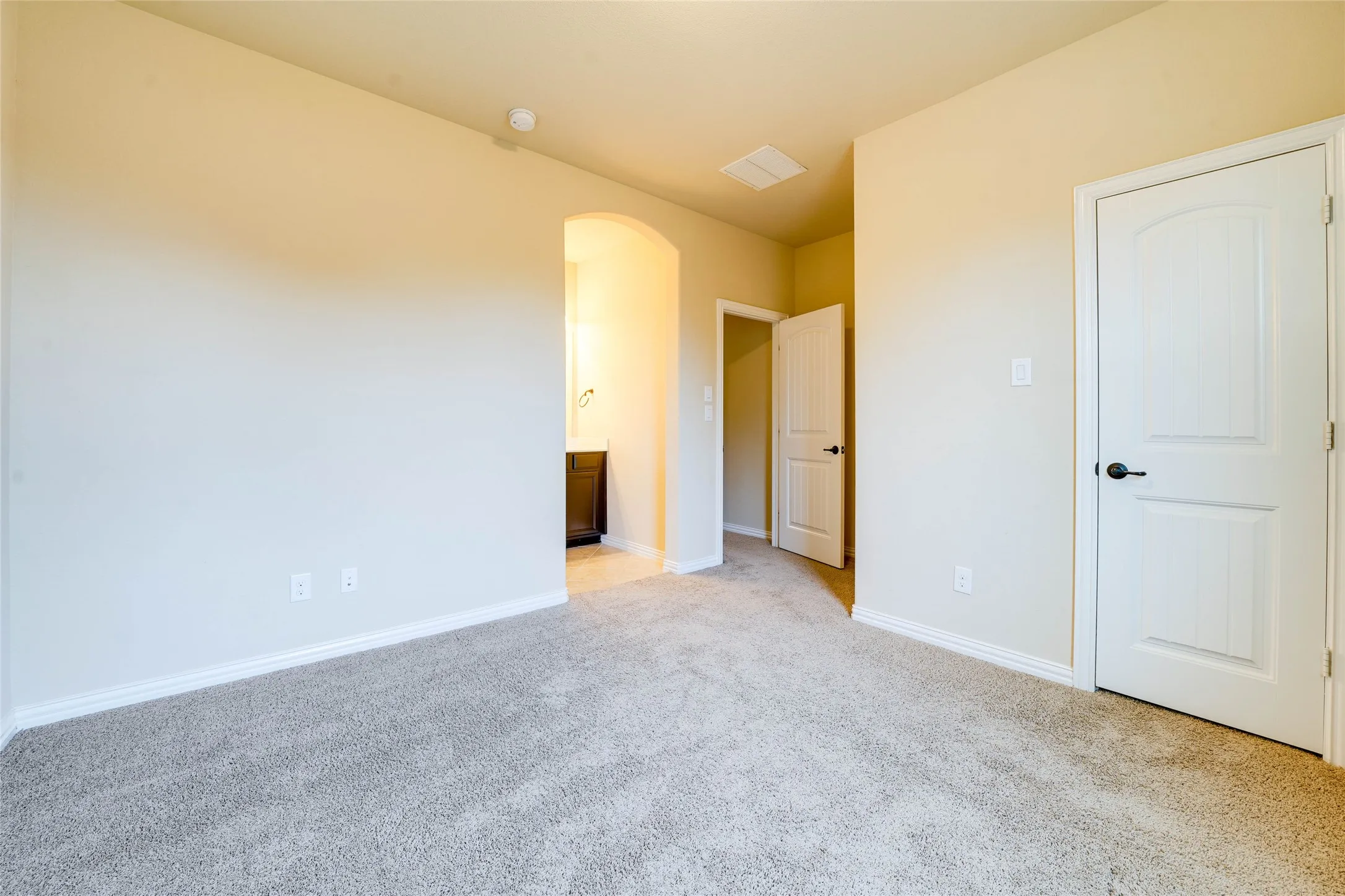 Single Family Residence For Rent in Denton County , 1262 Roma Drive, Frisco, Texas 75036, 5 Bedroom, 5 Bathroom, 2 Garage spaces, 4,192 Sqft, built in 2014, mls#21402068, Real Estate Agent in Frisco, Homes For Rent in Denton county, Homes For Rent in Frisco, Realtor in Frisco Texas, Real Estate Brokerage Independent Realty Texas, Luminita Cordes Realtor