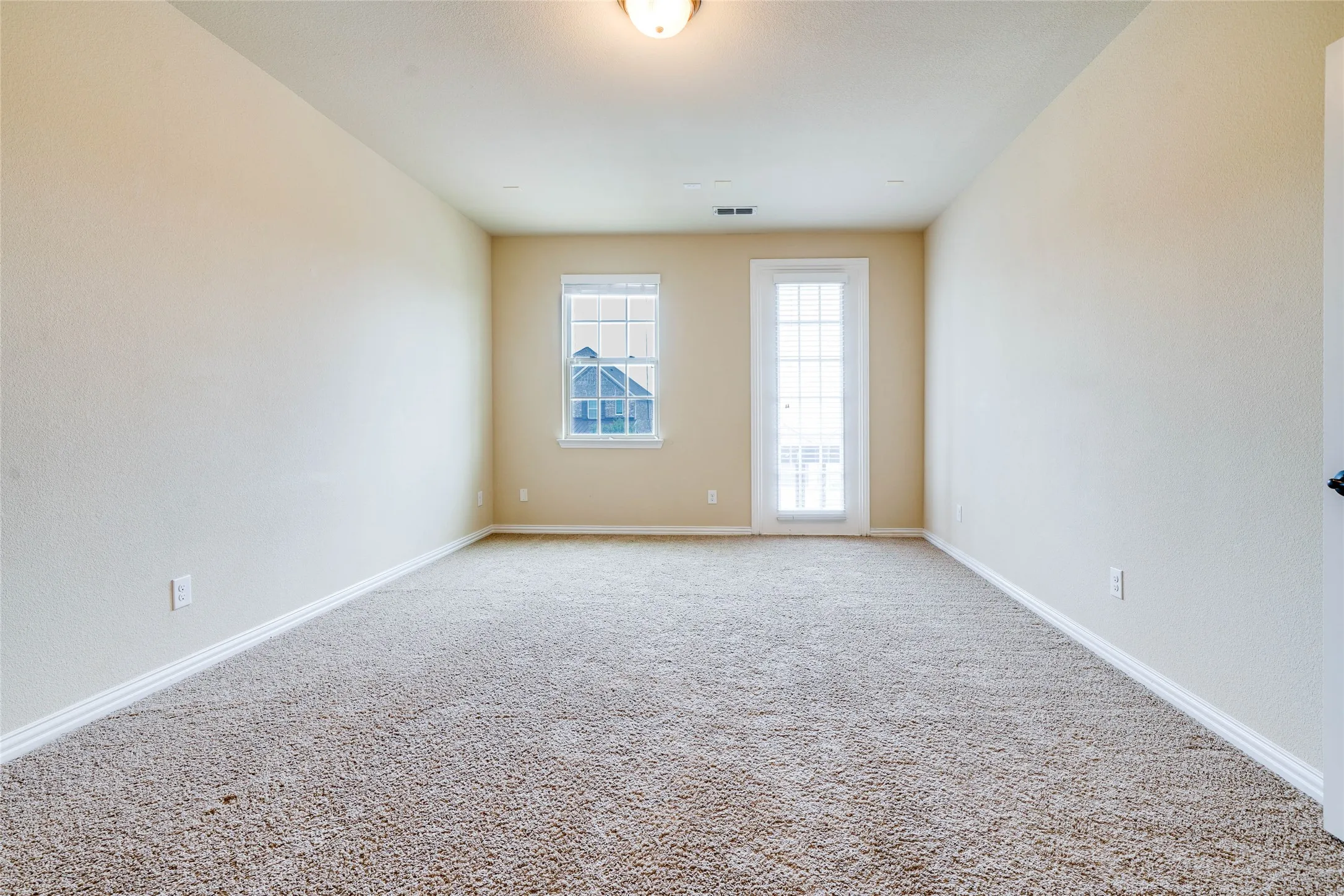 Single Family Residence For Rent in Denton County , 1262 Roma Drive, Frisco, Texas 75036, 5 Bedroom, 5 Bathroom, 2 Garage spaces, 4,192 Sqft, built in 2014, mls#21402068, Real Estate Agent in Frisco, Homes For Rent in Denton county, Homes For Rent in Frisco, Realtor in Frisco Texas, Real Estate Brokerage Independent Realty Texas, Luminita Cordes Realtor