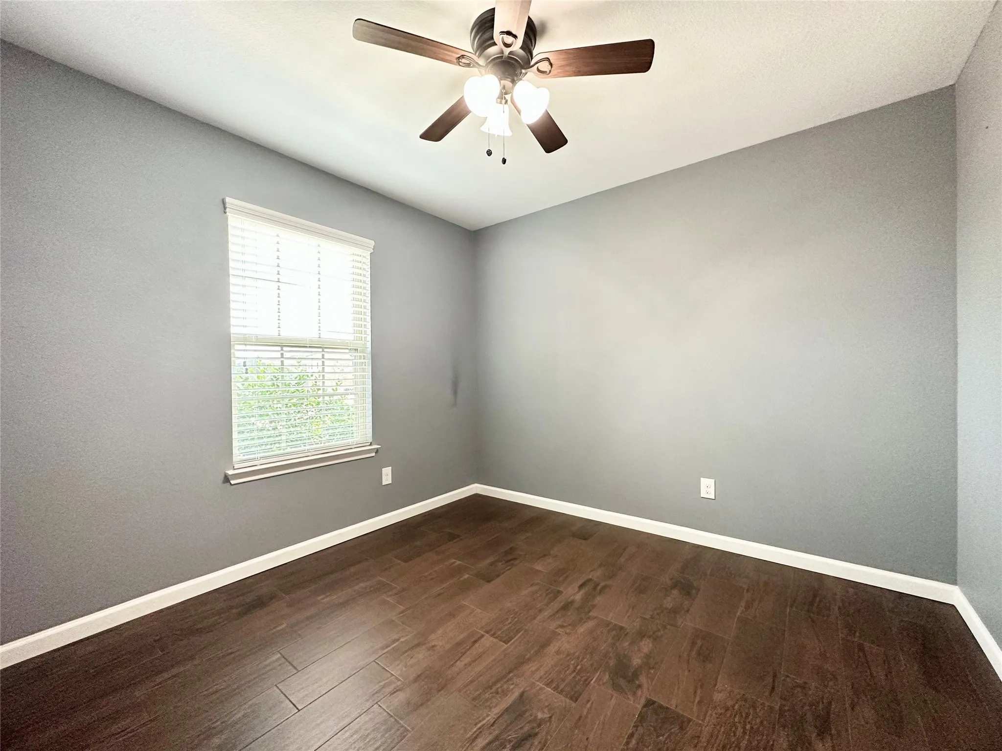 Single Family Residence For Rent in Collin County , 905 Quartz Trail, Princeton, Texas 75407, 4 Bedroom, 2 Bathroom, 2 Garage spaces, 1,828 Sqft, built in 2017, mls#21402096, Real Estate Agent in Princeton, Homes For Rent in Collin county, Homes For Rent in Princeton, Realtor in Princeton Texas, Real Estate Brokerage Independent Realty Texas, Luminita Cordes Realtor