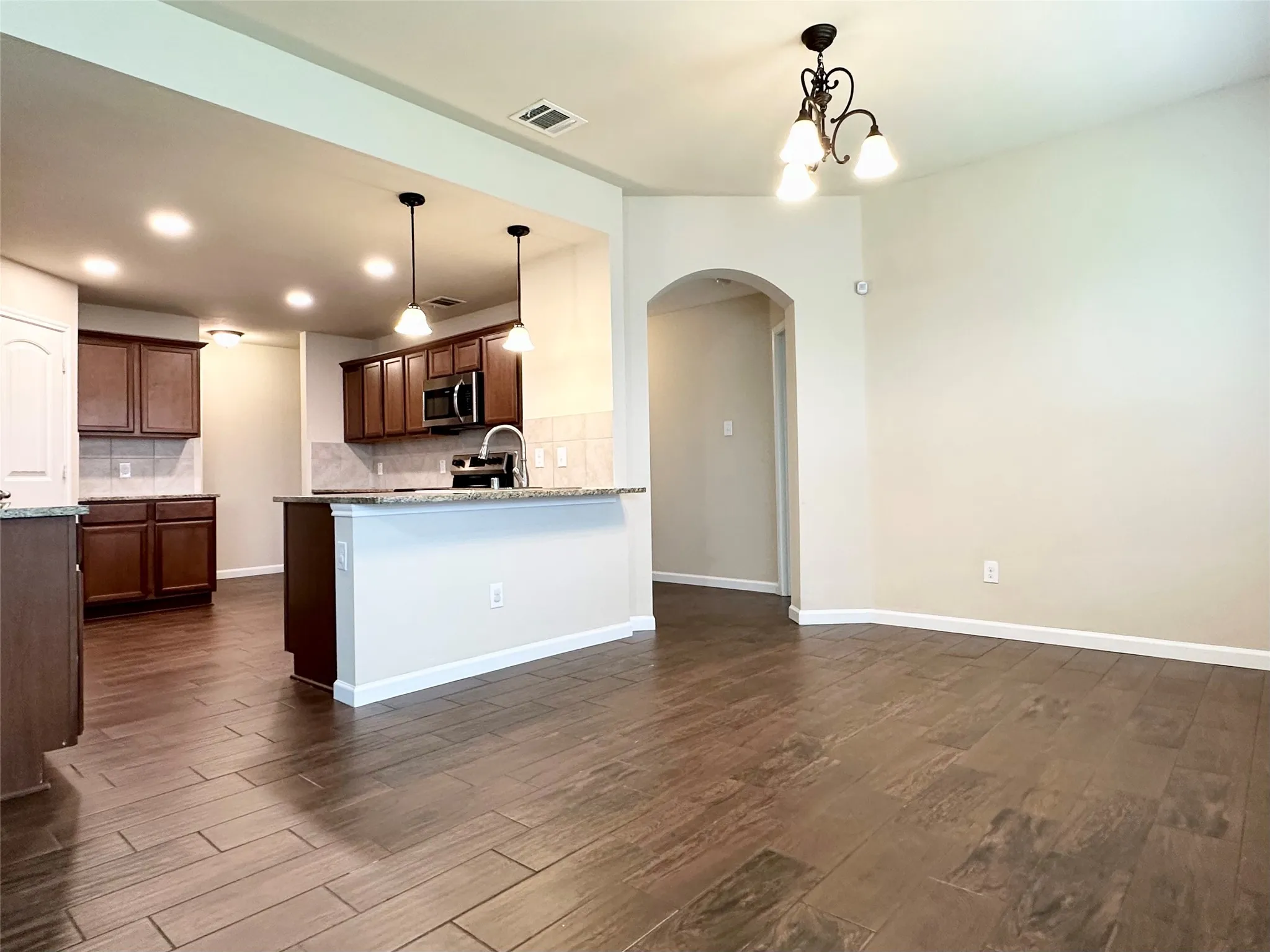 Single Family Residence For Rent in Collin County , 905 Quartz Trail, Princeton, Texas 75407, 4 Bedroom, 2 Bathroom, 2 Garage spaces, 1,828 Sqft, built in 2017, mls#21402096, Real Estate Agent in Princeton, Homes For Rent in Collin county, Homes For Rent in Princeton, Realtor in Princeton Texas, Real Estate Brokerage Independent Realty Texas, Luminita Cordes Realtor