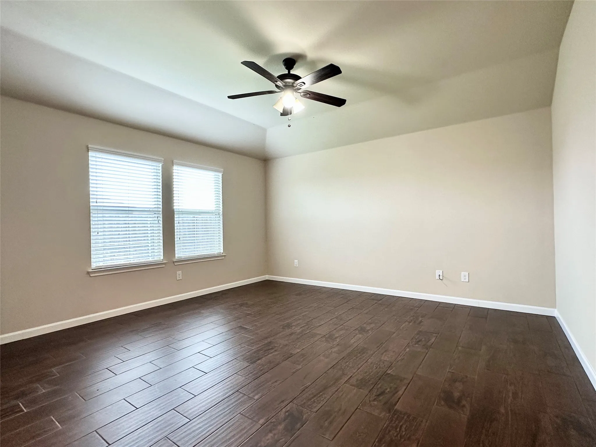 Single Family Residence For Rent in Collin County , 905 Quartz Trail, Princeton, Texas 75407, 4 Bedroom, 2 Bathroom, 2 Garage spaces, 1,828 Sqft, built in 2017, mls#21402096, Real Estate Agent in Princeton, Homes For Rent in Collin county, Homes For Rent in Princeton, Realtor in Princeton Texas, Real Estate Brokerage Independent Realty Texas, Luminita Cordes Realtor