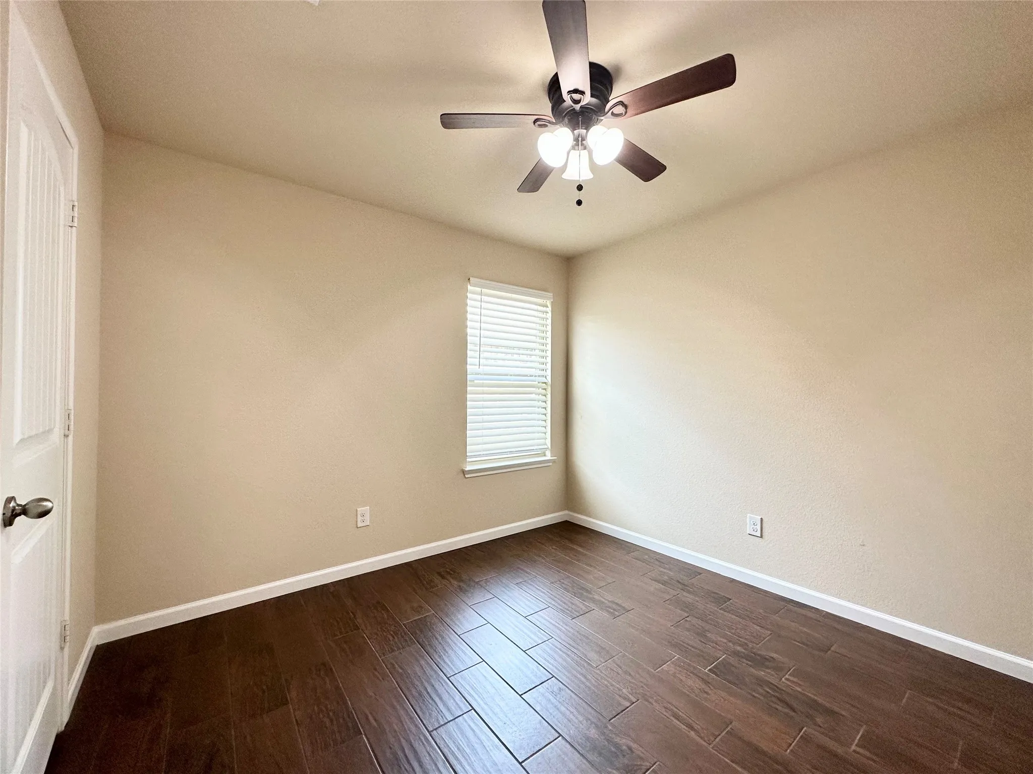 Single Family Residence For Rent in Collin County , 905 Quartz Trail, Princeton, Texas 75407, 4 Bedroom, 2 Bathroom, 2 Garage spaces, 1,828 Sqft, built in 2017, mls#21402096, Real Estate Agent in Princeton, Homes For Rent in Collin county, Homes For Rent in Princeton, Realtor in Princeton Texas, Real Estate Brokerage Independent Realty Texas, Luminita Cordes Realtor