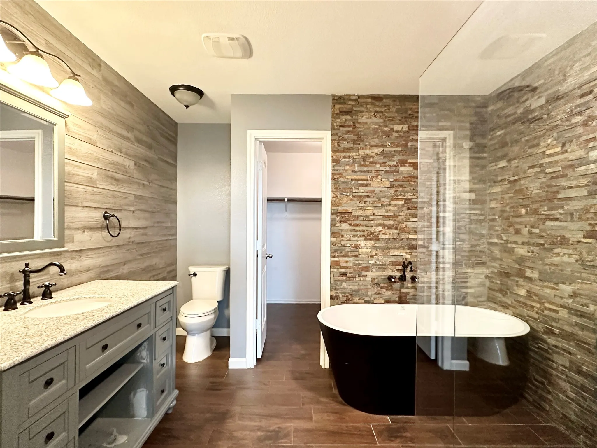 Single Family Residence For Rent in Collin County , 905 Quartz Trail, Princeton, Texas 75407, 4 Bedroom, 2 Bathroom, 2 Garage spaces, 1,828 Sqft, built in 2017, mls#21402096, Real Estate Agent in Princeton, Homes For Rent in Collin county, Homes For Rent in Princeton, Realtor in Princeton Texas, Real Estate Brokerage Independent Realty Texas, Luminita Cordes Realtor