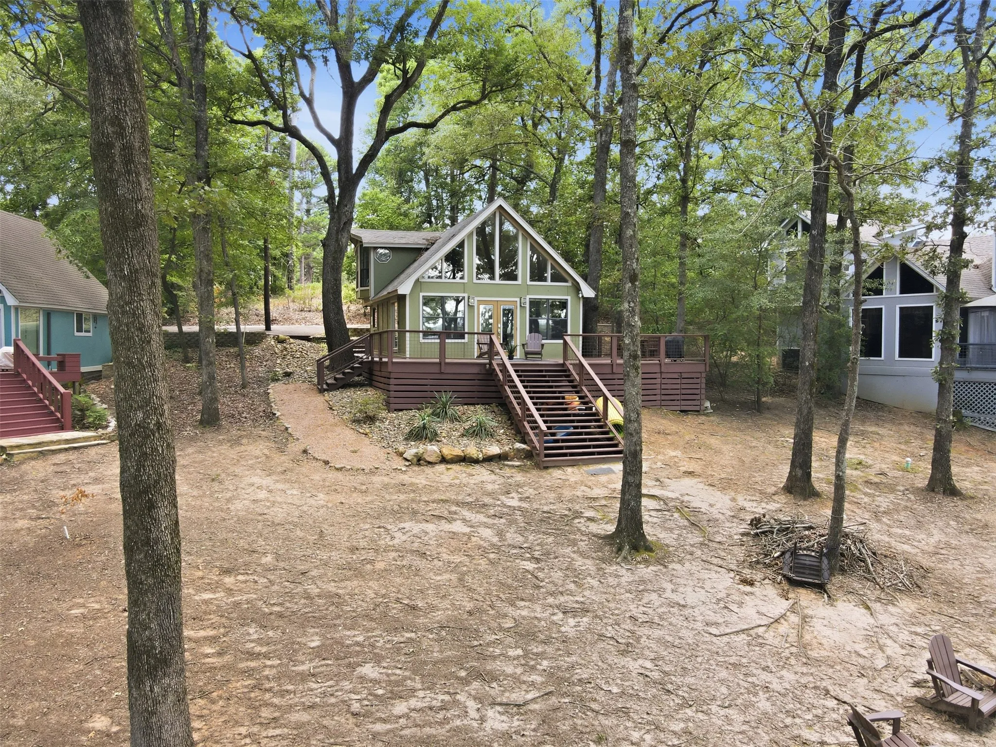 Single Family Residence For Sale in Franklin (TX) County , 104 E Barker Creek Drive, Scroggins, Texas 75480, 3 Bedroom, 2 Bathroom, Garage spaces, 900 Sqft, built in 1985, mls#21400570, Real Estate Agent in Scroggins, Homes For Sale in Franklin (TX) county, Homes For Sale in Scroggins, Realtor in Scroggins Texas, Real Estate Brokerage Independent Realty Texas, Luminita Cordes Realtor