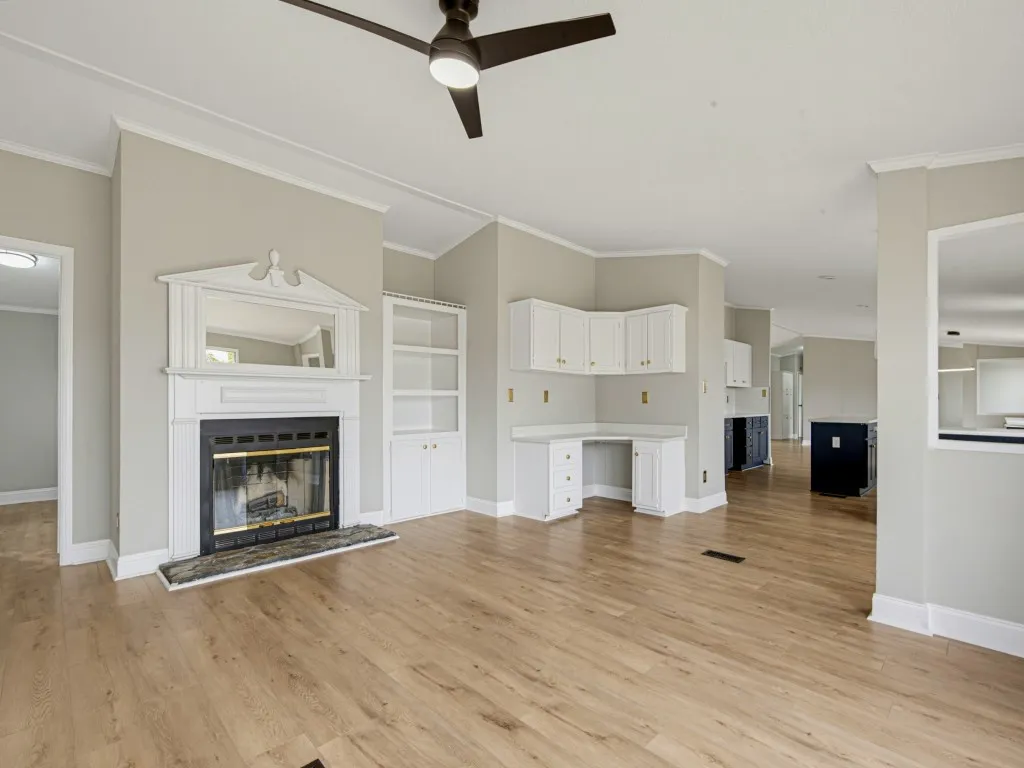 Mobile Home For Sale in Ellis County , 129 Hearne Lane, Red Oak, Texas 75154, 4 Bedroom, 2 Bathroom, Garage spaces, 2,432 Sqft, built in 2000, mls#21401433, Real Estate Agent in Red Oak, Homes For Sale in Ellis county, Homes For Sale in Red Oak, Realtor in Red Oak Texas, Real Estate Brokerage Independent Realty Texas, Luminita Cordes Realtor