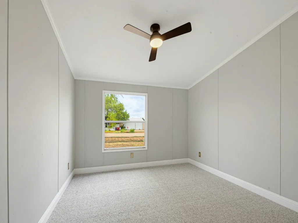Mobile Home For Sale in Ellis County , 129 Hearne Lane, Red Oak, Texas 75154, 4 Bedroom, 2 Bathroom, Garage spaces, 2,432 Sqft, built in 2000, mls#21401433, Real Estate Agent in Red Oak, Homes For Sale in Ellis county, Homes For Sale in Red Oak, Realtor in Red Oak Texas, Real Estate Brokerage Independent Realty Texas, Luminita Cordes Realtor