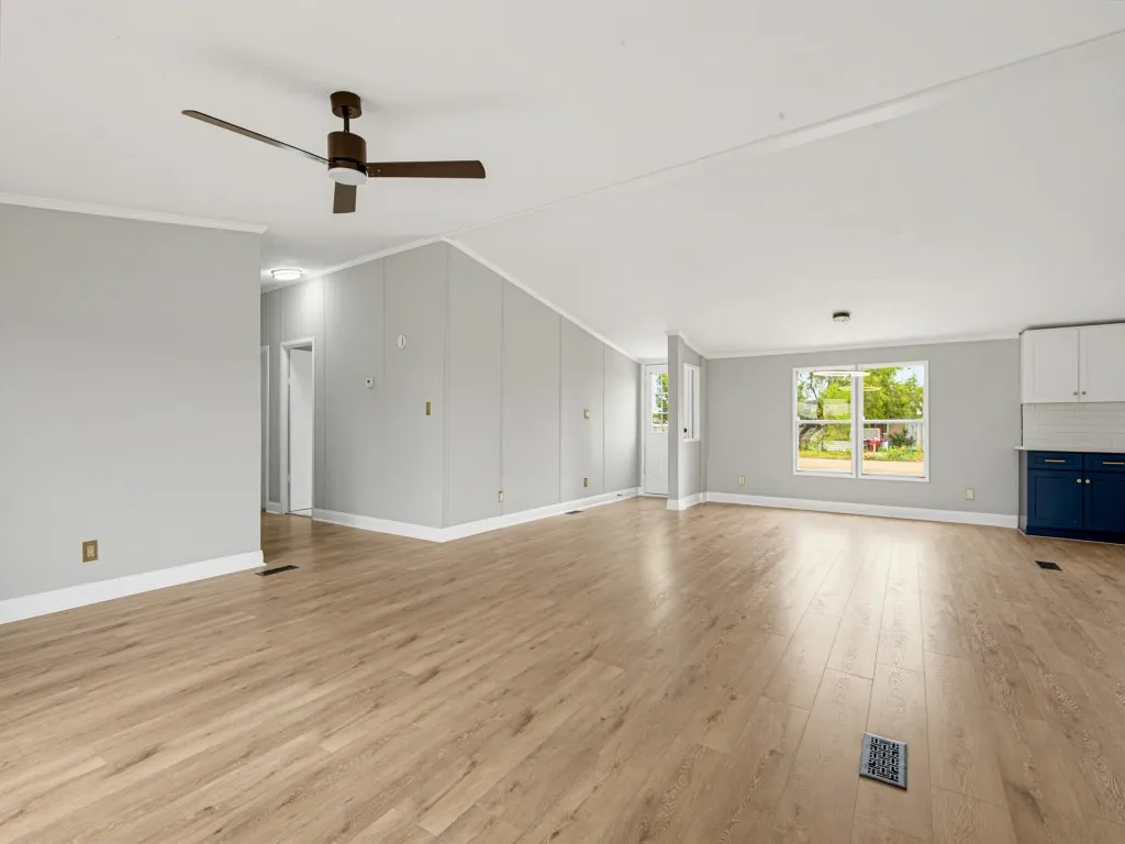 Mobile Home For Sale in Ellis County , 129 Hearne Lane, Red Oak, Texas 75154, 4 Bedroom, 2 Bathroom, Garage spaces, 2,432 Sqft, built in 2000, mls#21401433, Real Estate Agent in Red Oak, Homes For Sale in Ellis county, Homes For Sale in Red Oak, Realtor in Red Oak Texas, Real Estate Brokerage Independent Realty Texas, Luminita Cordes Realtor