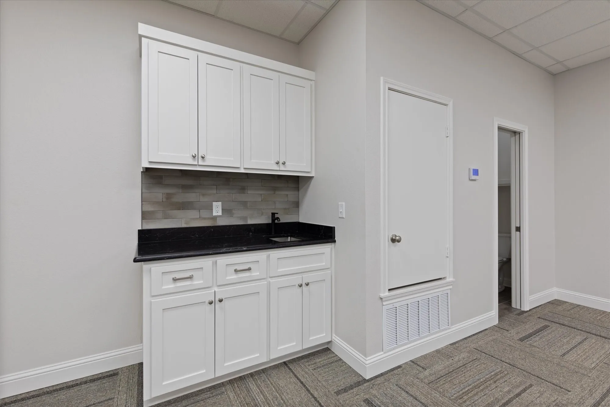 Office For Sale in Harrison County , 107 W Rusk, Marshall, Texas 75670, 0, 0, Garage spaces, 0 Sqft, built in 1940, mls#21398158, Real Estate Agent in Marshall, Homes For Sale in Harrison county, Homes For Sale in Marshall, Realtor in Marshall Texas, Real Estate Brokerage Independent Realty Texas, Luminita Cordes Realtor