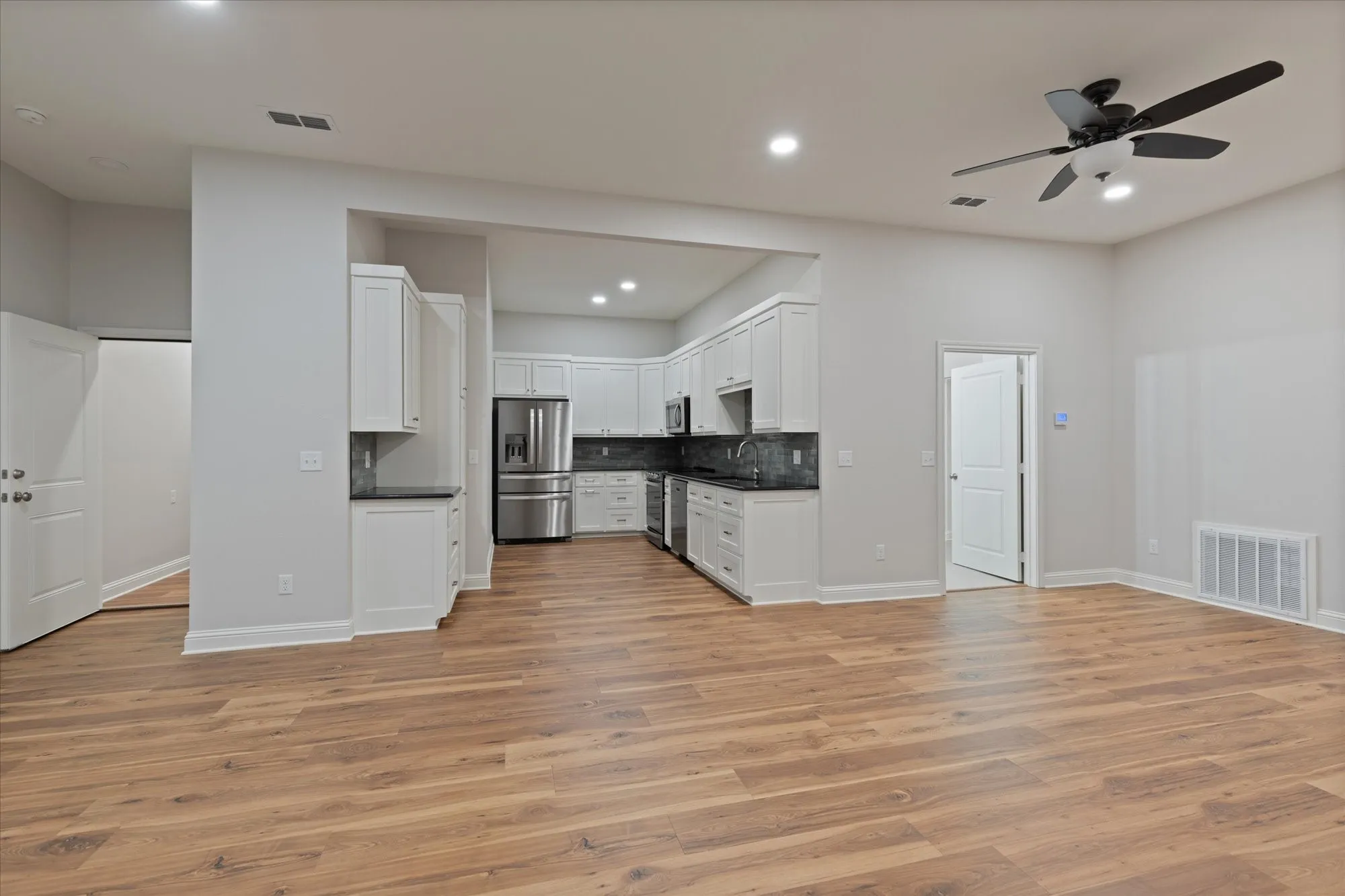 Office For Sale in Harrison County , 107 W Rusk, Marshall, Texas 75670, 0, 0, Garage spaces, 0 Sqft, built in 1940, mls#21398158, Real Estate Agent in Marshall, Homes For Sale in Harrison county, Homes For Sale in Marshall, Realtor in Marshall Texas, Real Estate Brokerage Independent Realty Texas, Luminita Cordes Realtor