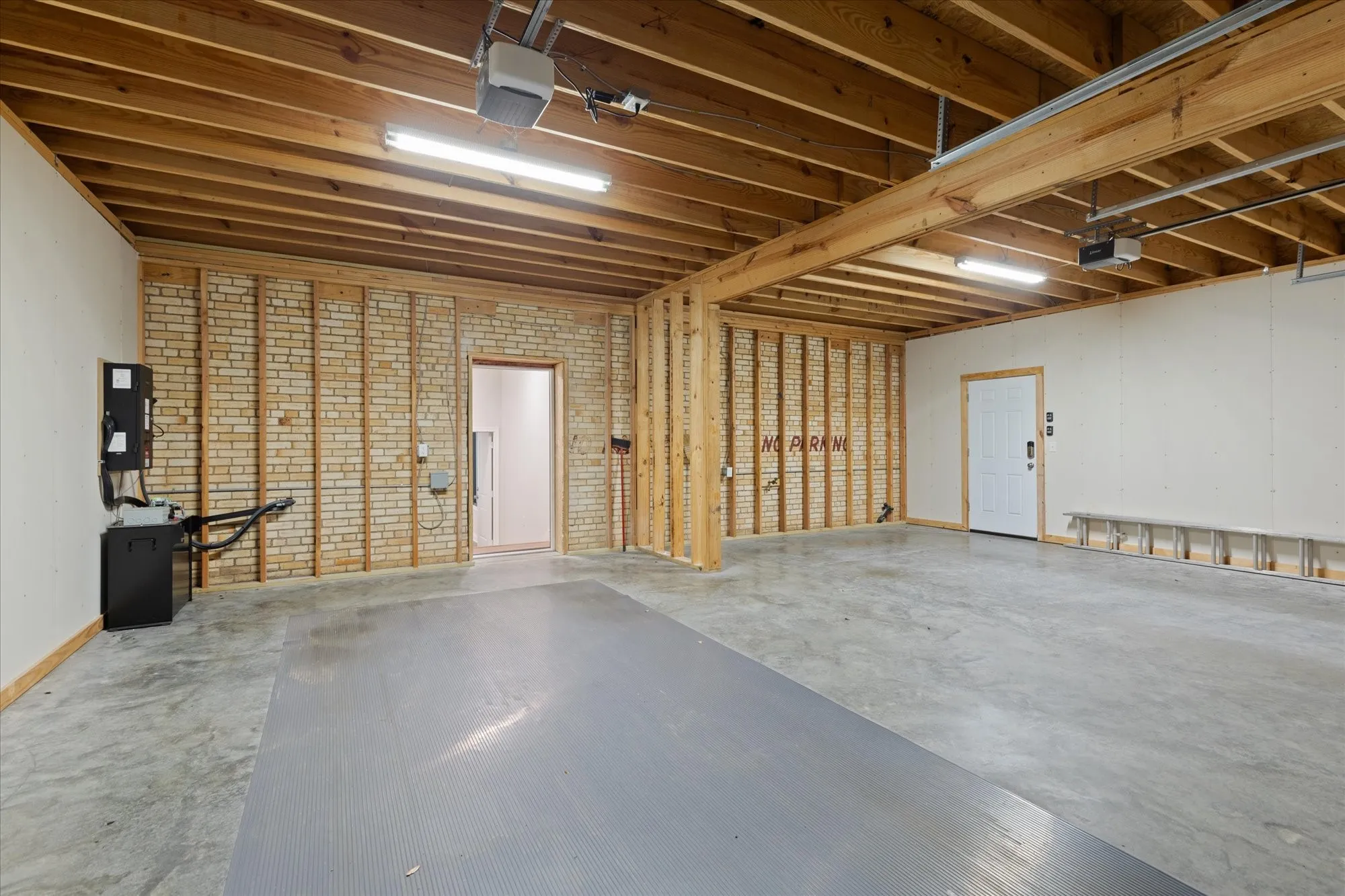 Office For Sale in Harrison County , 107 W Rusk, Marshall, Texas 75670, 0, 0, Garage spaces, 0 Sqft, built in 1940, mls#21398158, Real Estate Agent in Marshall, Homes For Sale in Harrison county, Homes For Sale in Marshall, Realtor in Marshall Texas, Real Estate Brokerage Independent Realty Texas, Luminita Cordes Realtor