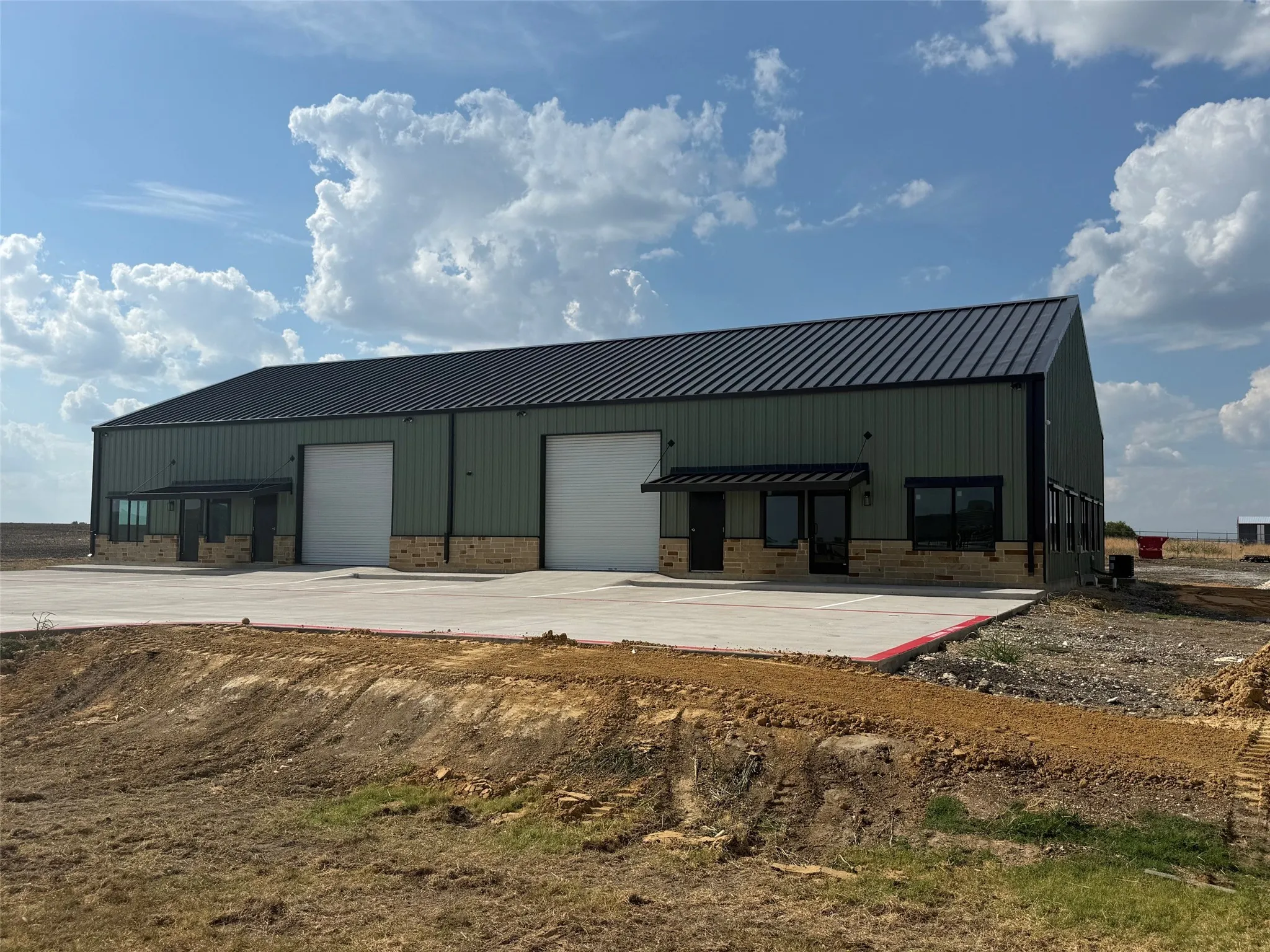 Industrial For Rent in Ellis County , 721 Perimeter, Waxahachie, Texas 75167, 0, 0, Garage spaces, 0 Sqft, built in 2026, mls#21402100, Real Estate Agent in Waxahachie, Homes For Rent in Ellis county, Homes For Rent in Waxahachie, Realtor in Waxahachie Texas, Real Estate Brokerage Independent Realty Texas, Luminita Cordes Realtor