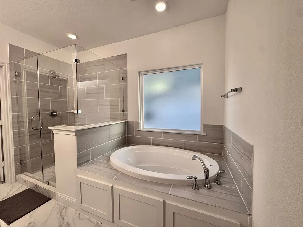 Townhouse For Rent in Tarrant County , 3433 Vista Highlands Lane, Fort Worth, Texas 76135, 3 Bedroom, 3 Bathroom, 2 Garage spaces, 1,670 Sqft, built in 2023, mls#21401646, Real Estate Agent in Fort Worth, Homes For Rent in Tarrant county, Homes For Rent in Fort Worth, Realtor in Fort Worth Texas, Real Estate Brokerage Independent Realty Texas, Luminita Cordes Realtor