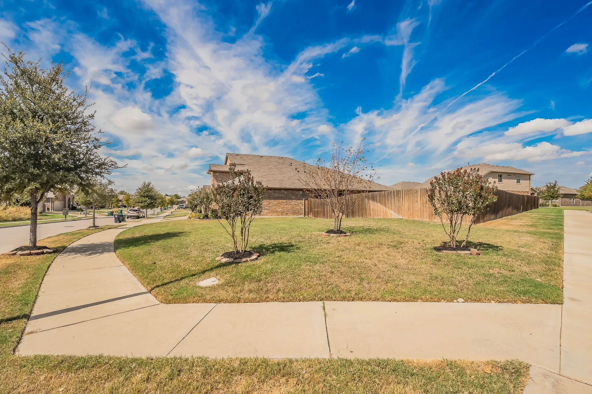 Single Family Residence For Sale in Denton County , 300 Oakbluff Drive, Denton, Texas 76210, 4 Bedroom, 3 Bathroom, 2 Garage spaces, 2,481 Sqft, built in 2019, mls#21397837, Real Estate Agent in Denton, Homes For Sale in Denton county, Homes For Sale in Denton, Realtor in Denton Texas, Real Estate Brokerage Independent Realty Texas, Luminita Cordes Realtor