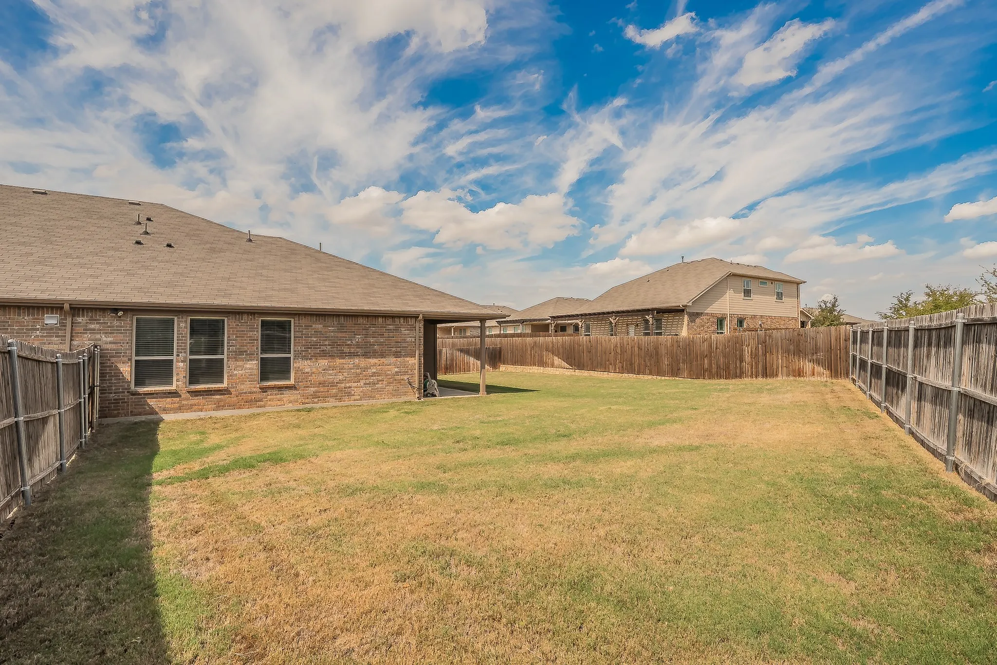 Single Family Residence For Sale in Denton County , 300 Oakbluff Drive, Denton, Texas 76210, 4 Bedroom, 3 Bathroom, 2 Garage spaces, 2,481 Sqft, built in 2019, mls#21397837, Real Estate Agent in Denton, Homes For Sale in Denton county, Homes For Sale in Denton, Realtor in Denton Texas, Real Estate Brokerage Independent Realty Texas, Luminita Cordes Realtor