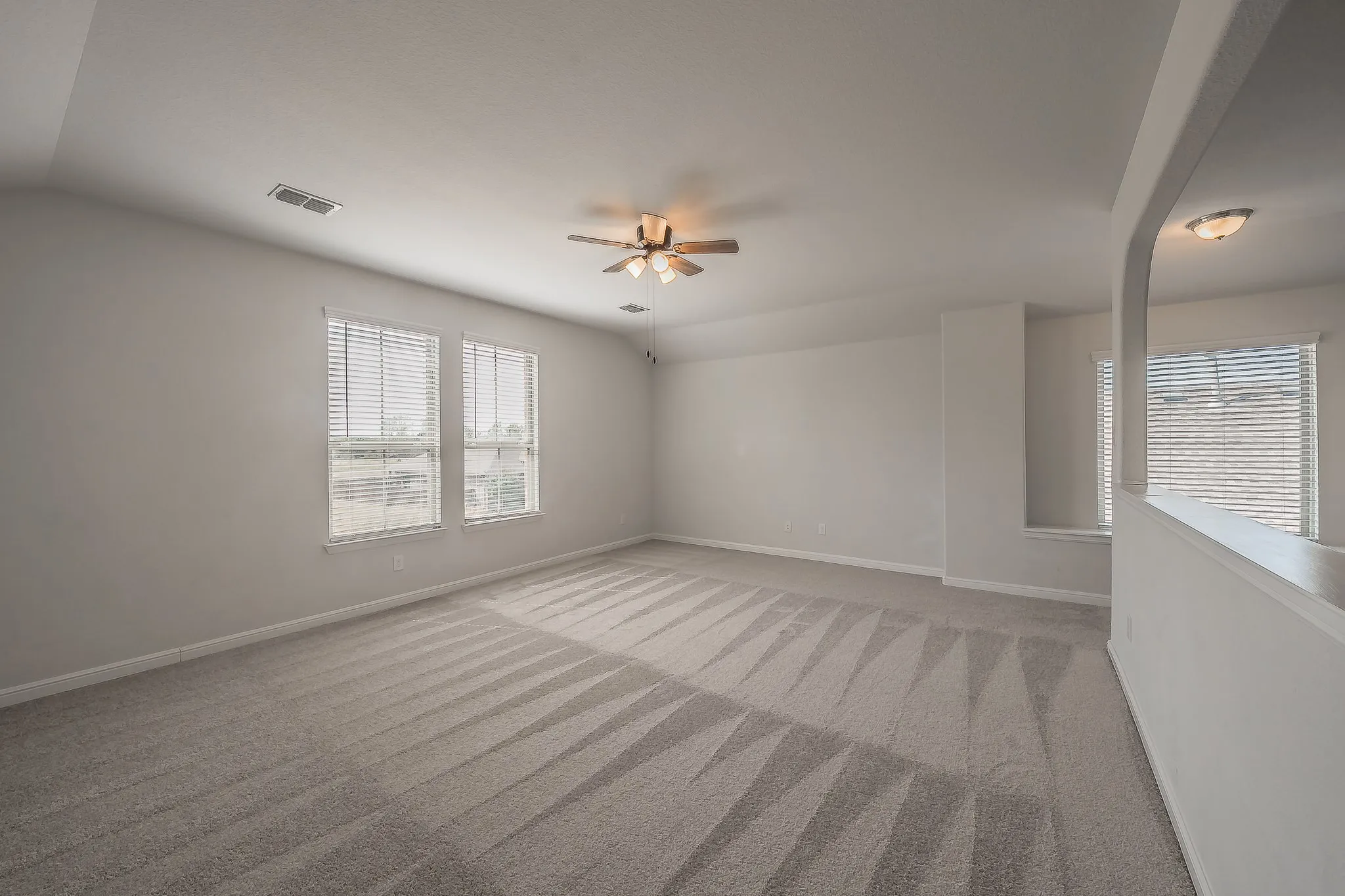 Single Family Residence For Sale in Denton County , 300 Oakbluff Drive, Denton, Texas 76210, 4 Bedroom, 3 Bathroom, 2 Garage spaces, 2,481 Sqft, built in 2019, mls#21397837, Real Estate Agent in Denton, Homes For Sale in Denton county, Homes For Sale in Denton, Realtor in Denton Texas, Real Estate Brokerage Independent Realty Texas, Luminita Cordes Realtor