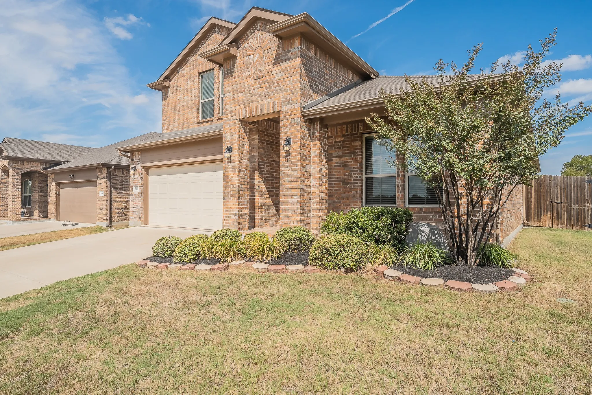 Single Family Residence For Sale in Denton County , 300 Oakbluff Drive, Denton, Texas 76210, 4 Bedroom, 3 Bathroom, 2 Garage spaces, 2,481 Sqft, built in 2019, mls#21397837, Real Estate Agent in Denton, Homes For Sale in Denton county, Homes For Sale in Denton, Realtor in Denton Texas, Real Estate Brokerage Independent Realty Texas, Luminita Cordes Realtor