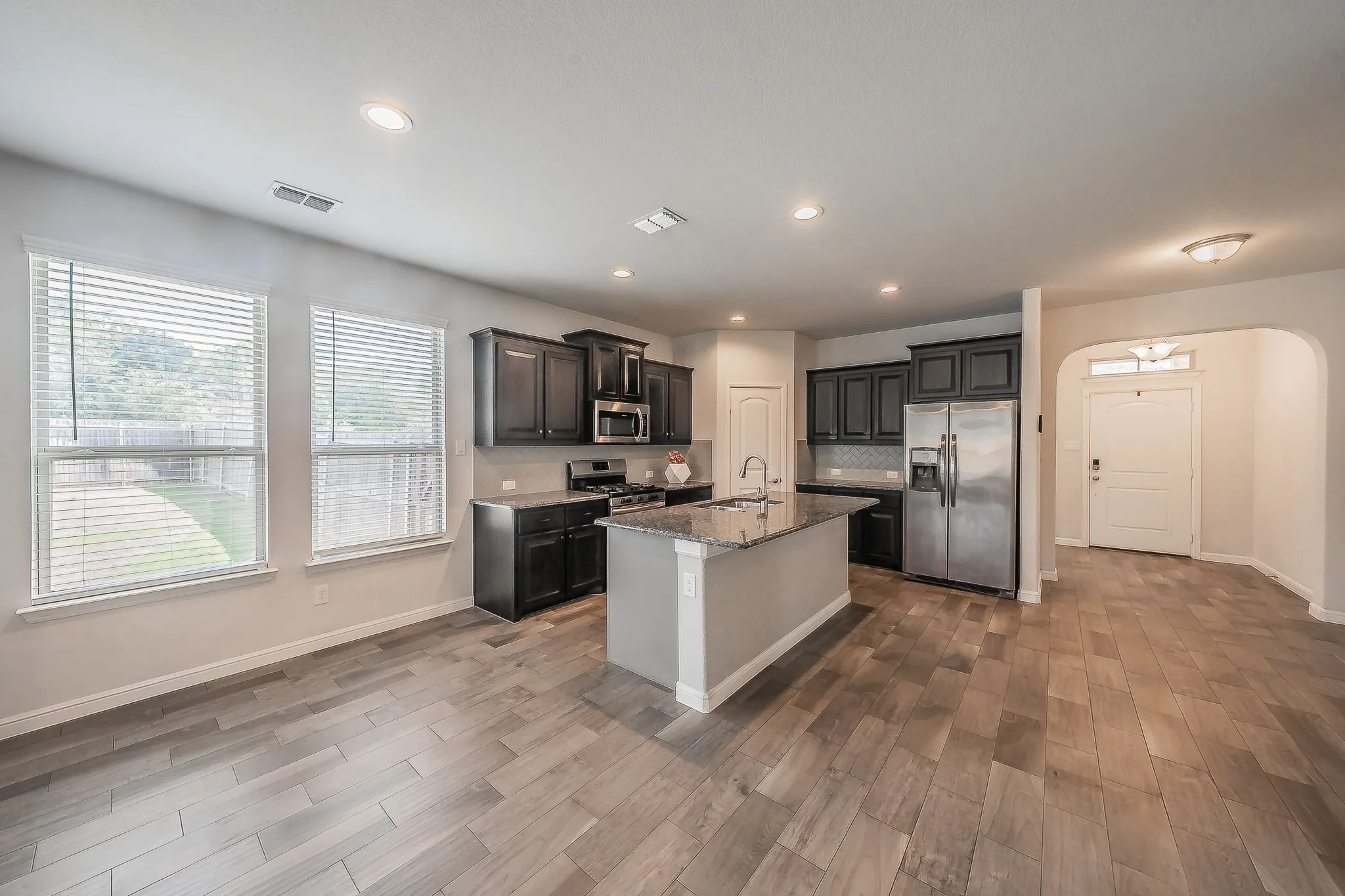 Single Family Residence For Sale in Denton County , 300 Oakbluff Drive, Denton, Texas 76210, 4 Bedroom, 3 Bathroom, 2 Garage spaces, 2,481 Sqft, built in 2019, mls#21397837, Real Estate Agent in Denton, Homes For Sale in Denton county, Homes For Sale in Denton, Realtor in Denton Texas, Real Estate Brokerage Independent Realty Texas, Luminita Cordes Realtor