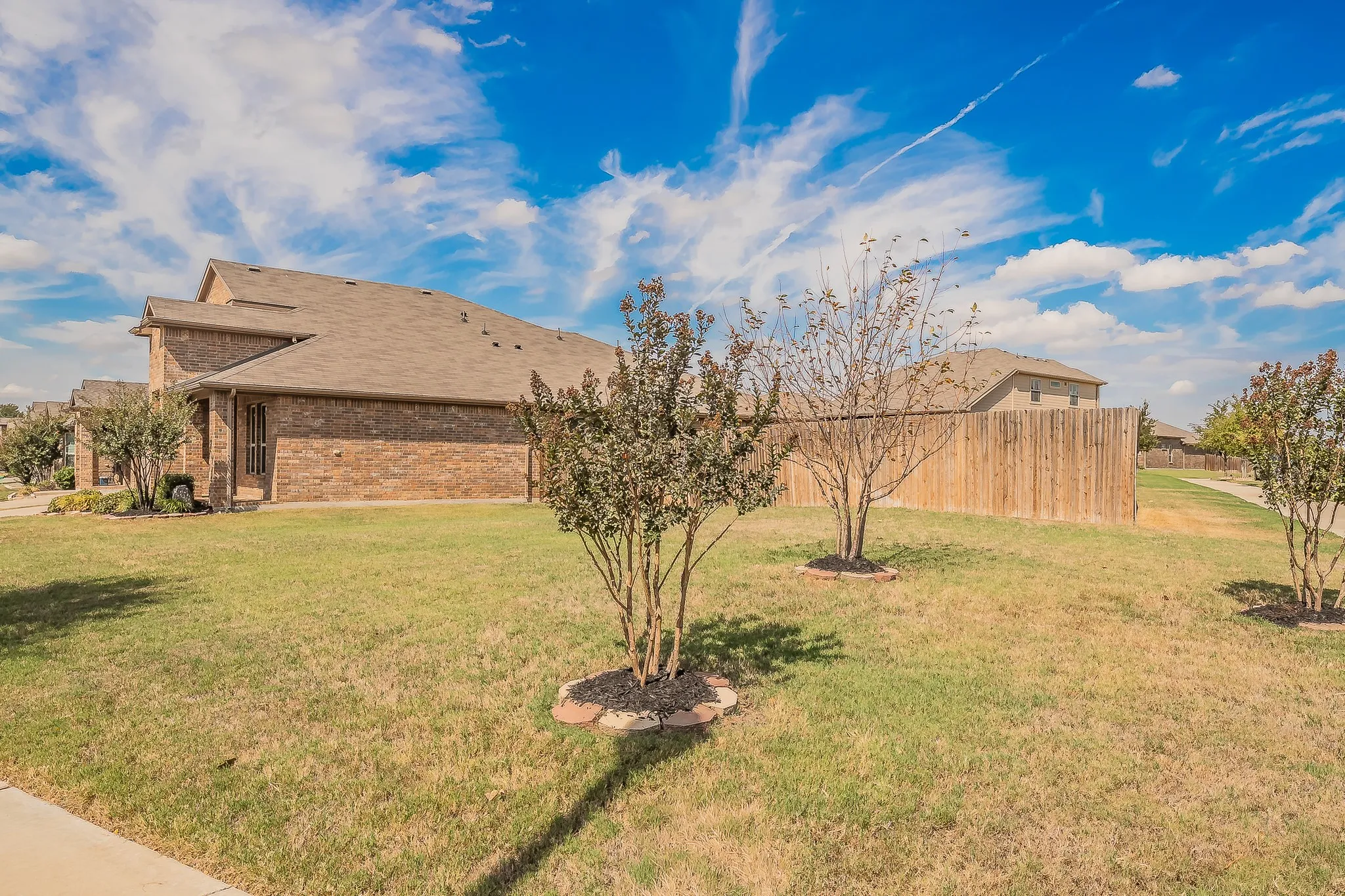 Single Family Residence For Sale in Denton County , 300 Oakbluff Drive, Denton, Texas 76210, 4 Bedroom, 3 Bathroom, 2 Garage spaces, 2,481 Sqft, built in 2019, mls#21397837, Real Estate Agent in Denton, Homes For Sale in Denton county, Homes For Sale in Denton, Realtor in Denton Texas, Real Estate Brokerage Independent Realty Texas, Luminita Cordes Realtor
