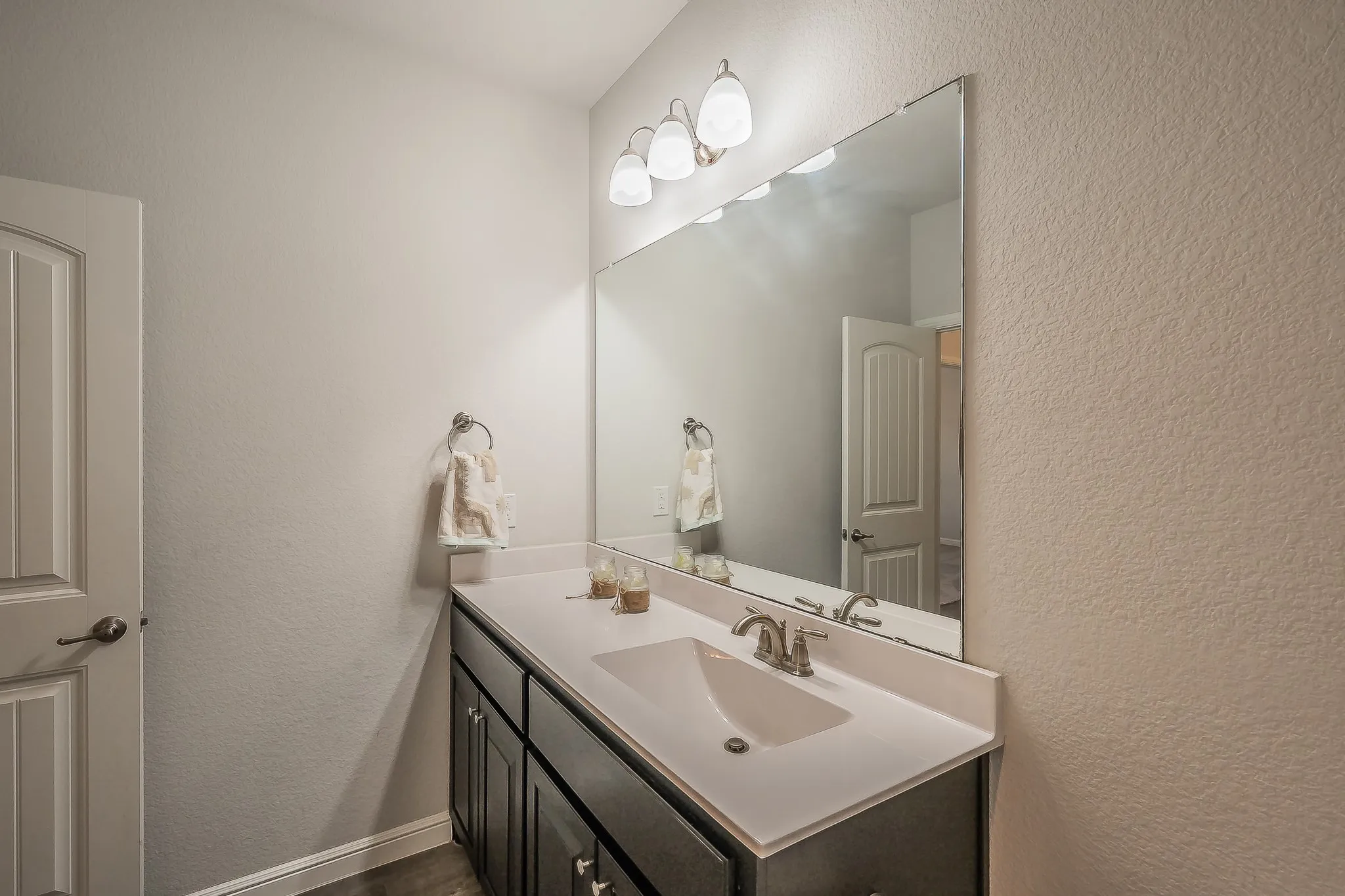 Single Family Residence For Sale in Denton County , 300 Oakbluff Drive, Denton, Texas 76210, 4 Bedroom, 3 Bathroom, 2 Garage spaces, 2,481 Sqft, built in 2019, mls#21397837, Real Estate Agent in Denton, Homes For Sale in Denton county, Homes For Sale in Denton, Realtor in Denton Texas, Real Estate Brokerage Independent Realty Texas, Luminita Cordes Realtor
