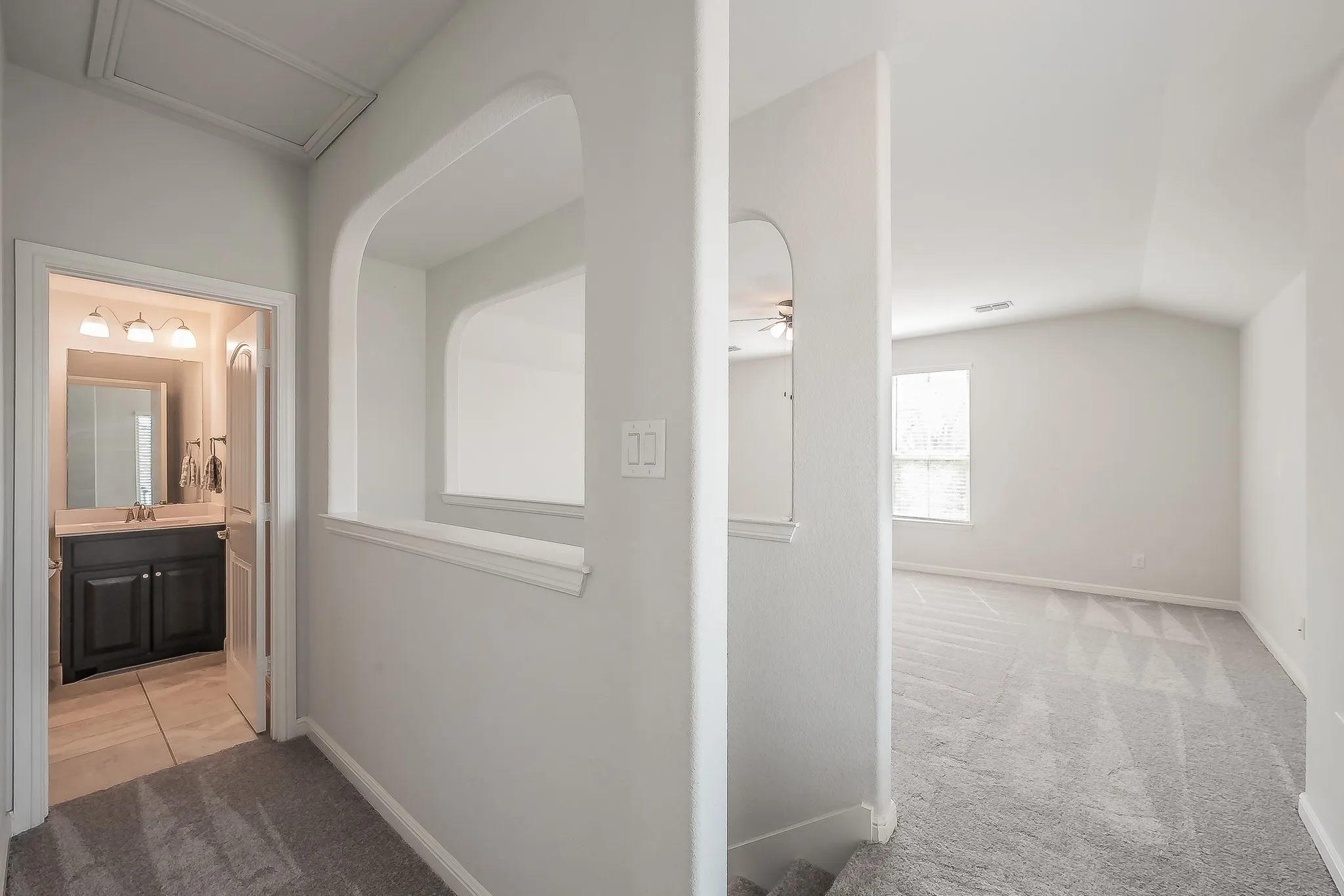 Single Family Residence For Sale in Denton County , 300 Oakbluff Drive, Denton, Texas 76210, 4 Bedroom, 3 Bathroom, 2 Garage spaces, 2,481 Sqft, built in 2019, mls#21397837, Real Estate Agent in Denton, Homes For Sale in Denton county, Homes For Sale in Denton, Realtor in Denton Texas, Real Estate Brokerage Independent Realty Texas, Luminita Cordes Realtor