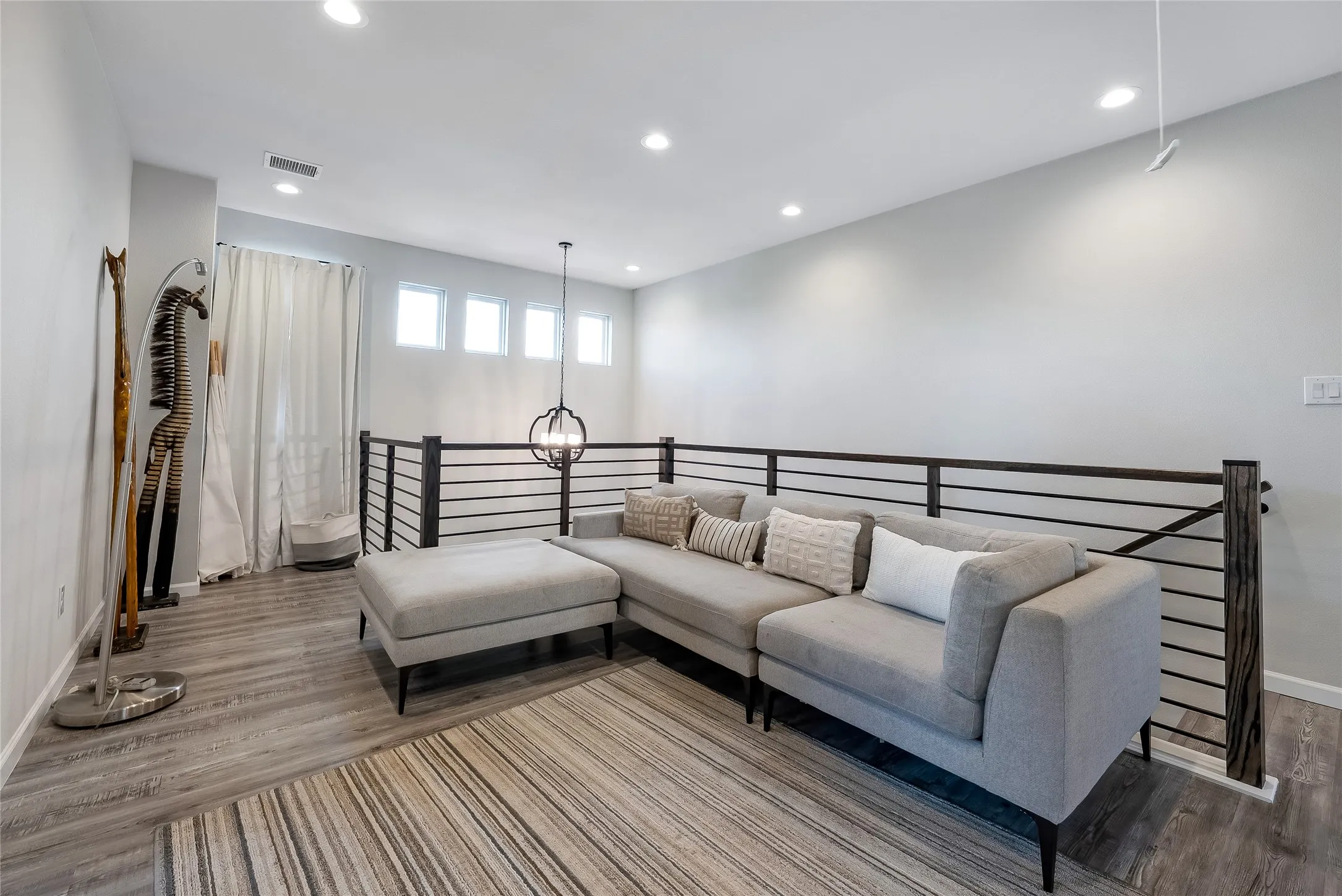 Single Family Residence For Rent in Dallas County , 7224 Bayhill Lane, Rowlett, Texas 75088, 3 Bedroom, 3 Bathroom, 2 Garage spaces, 2,368 Sqft, built in 2023, mls#21401441, Real Estate Agent in Rowlett, Homes For Rent in Dallas county, Homes For Rent in Rowlett, Realtor in Rowlett Texas, Real Estate Brokerage Independent Realty Texas, Luminita Cordes Realtor