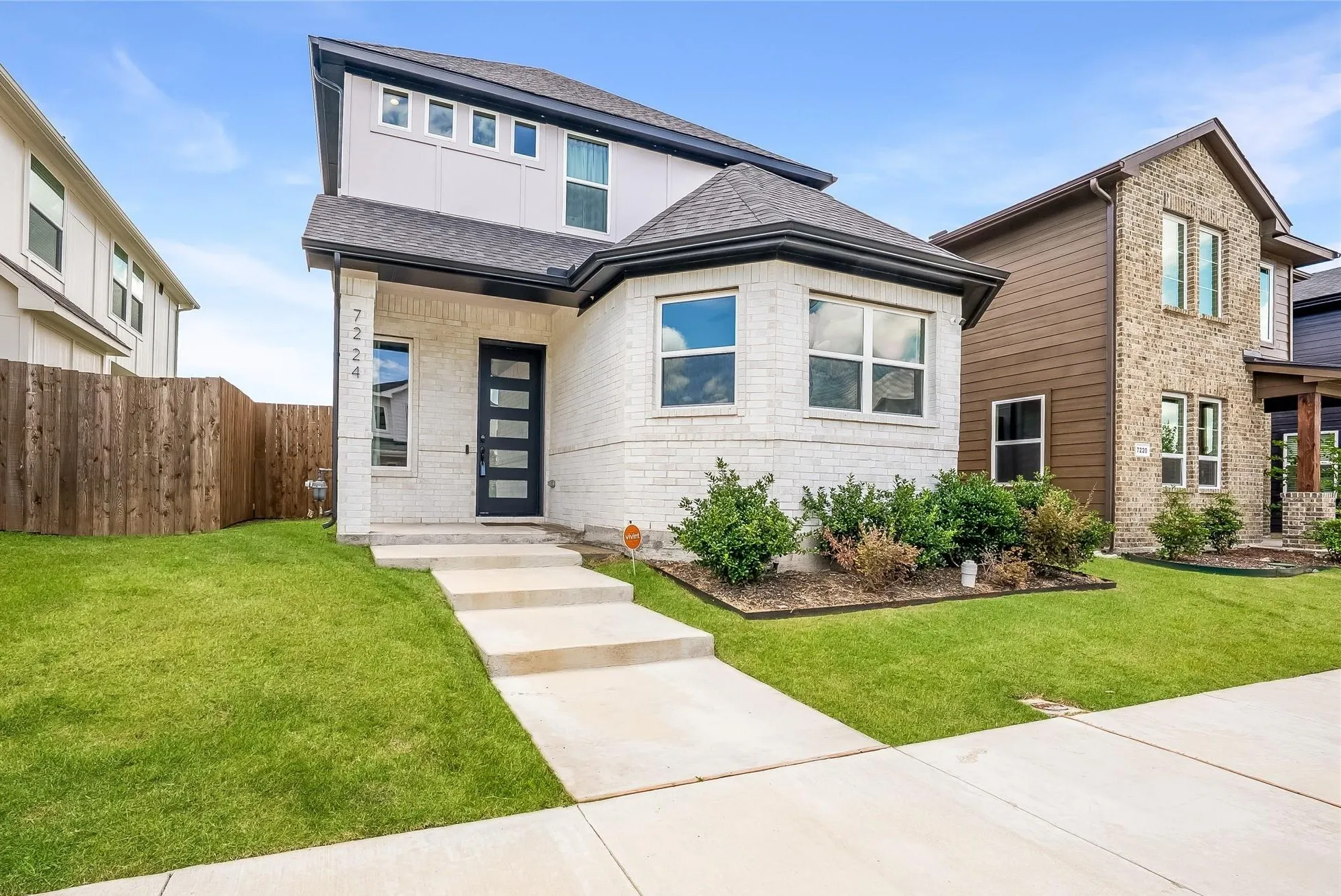 Single Family Residence For Rent in Dallas County , 7224 Bayhill Lane, Rowlett, Texas 75088, 3 Bedroom, 3 Bathroom, 2 Garage spaces, 2,368 Sqft, built in 2023, mls#21401441, Real Estate Agent in Rowlett, Homes For Rent in Dallas county, Homes For Rent in Rowlett, Realtor in Rowlett Texas, Real Estate Brokerage Independent Realty Texas, Luminita Cordes Realtor