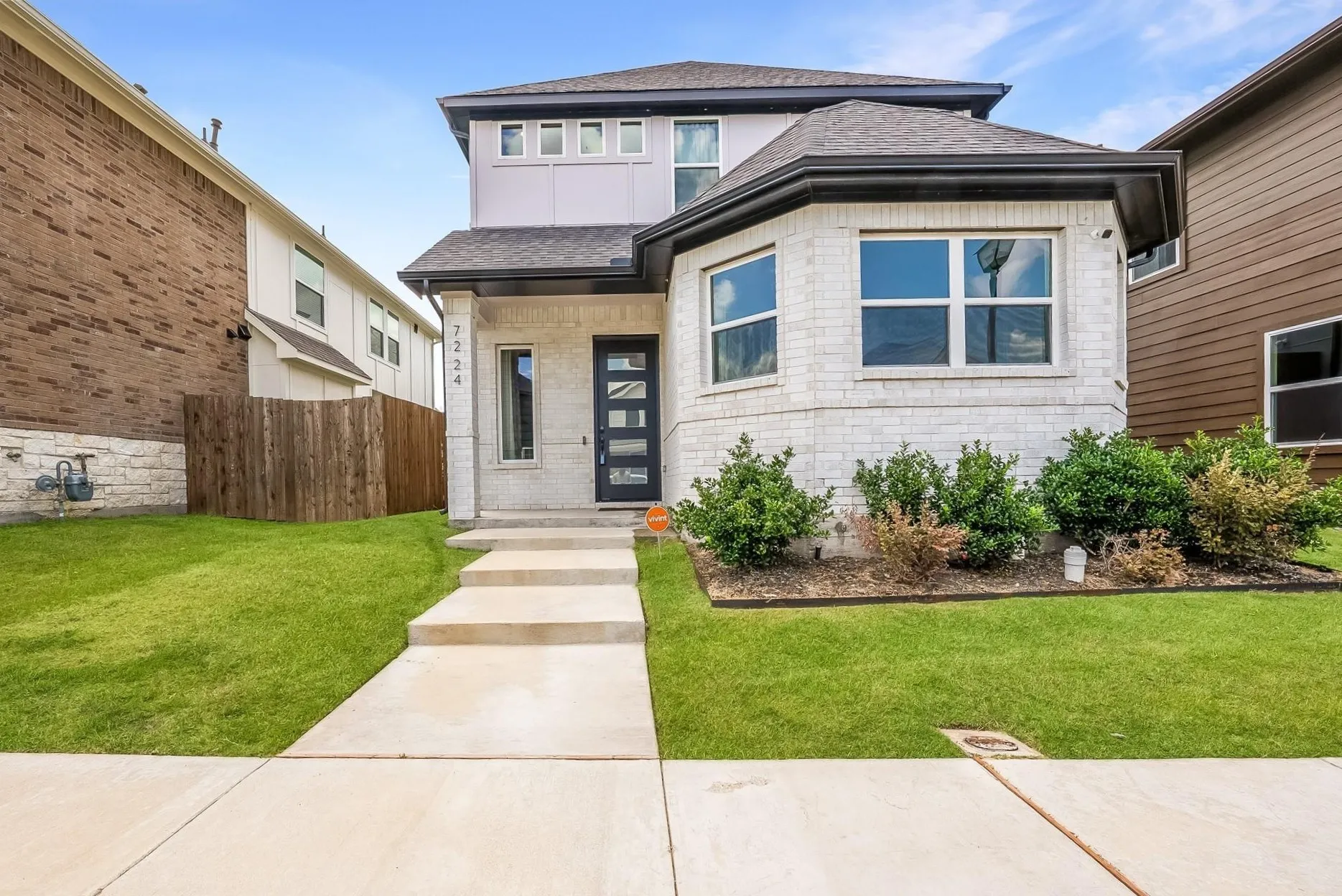 Single Family Residence For Rent in Dallas County , 7224 Bayhill Lane, Rowlett, Texas 75088, 3 Bedroom, 3 Bathroom, 2 Garage spaces, 2,368 Sqft, built in 2023, mls#21401441, Real Estate Agent in Rowlett, Homes For Rent in Dallas county, Homes For Rent in Rowlett, Realtor in Rowlett Texas, Real Estate Brokerage Independent Realty Texas, Luminita Cordes Realtor