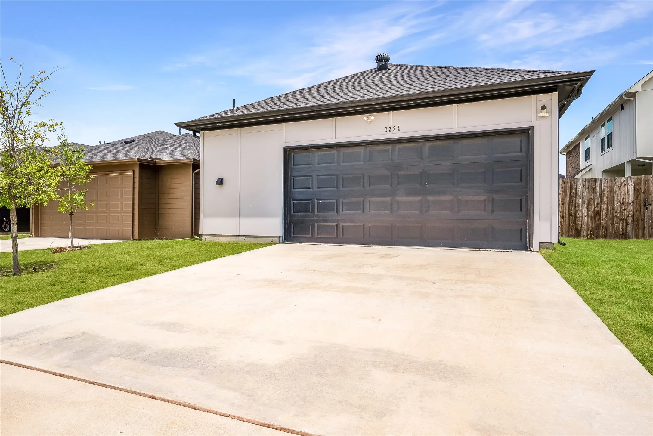 Single Family Residence For Rent in Dallas County , 7224 Bayhill Lane, Rowlett, Texas 75088, 3 Bedroom, 3 Bathroom, 2 Garage spaces, 2,368 Sqft, built in 2023, mls#21401441, Real Estate Agent in Rowlett, Homes For Rent in Dallas county, Homes For Rent in Rowlett, Realtor in Rowlett Texas, Real Estate Brokerage Independent Realty Texas, Luminita Cordes Realtor